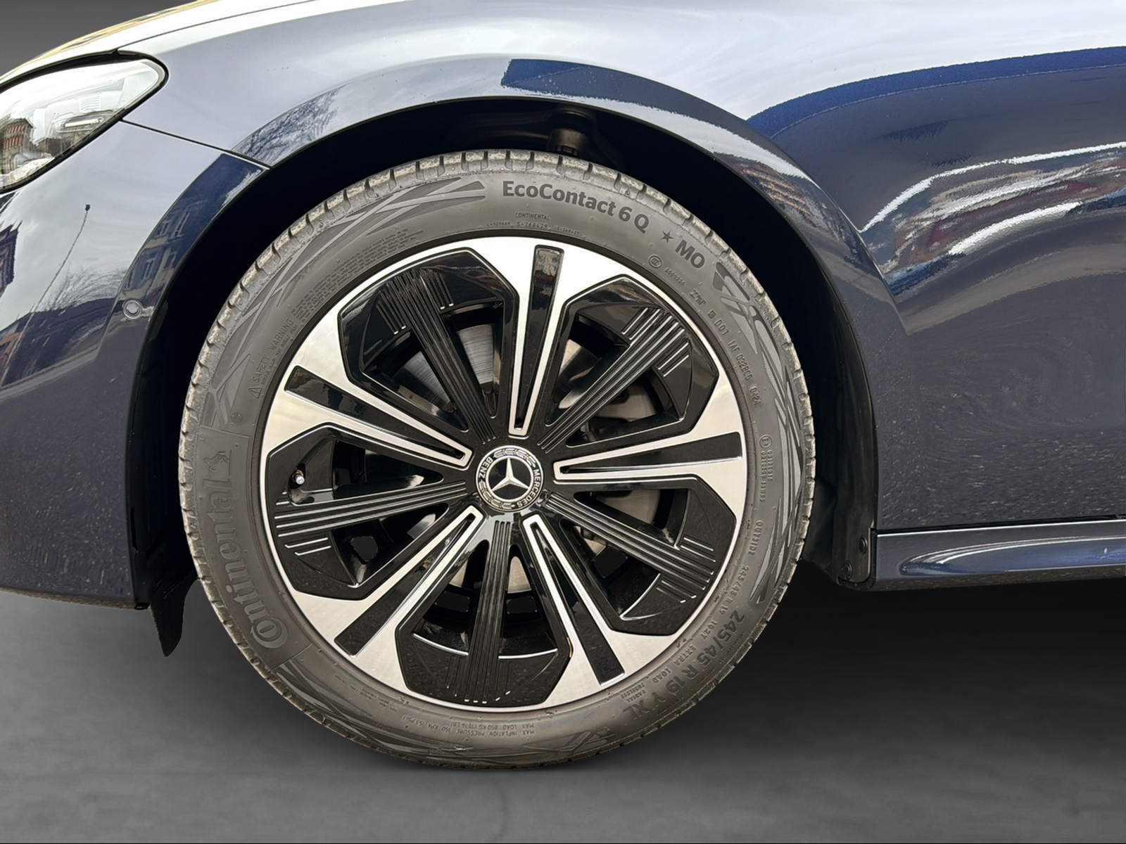 MERCEDES-BENZ E 220 d T 4M 9G-Tronic-image-5