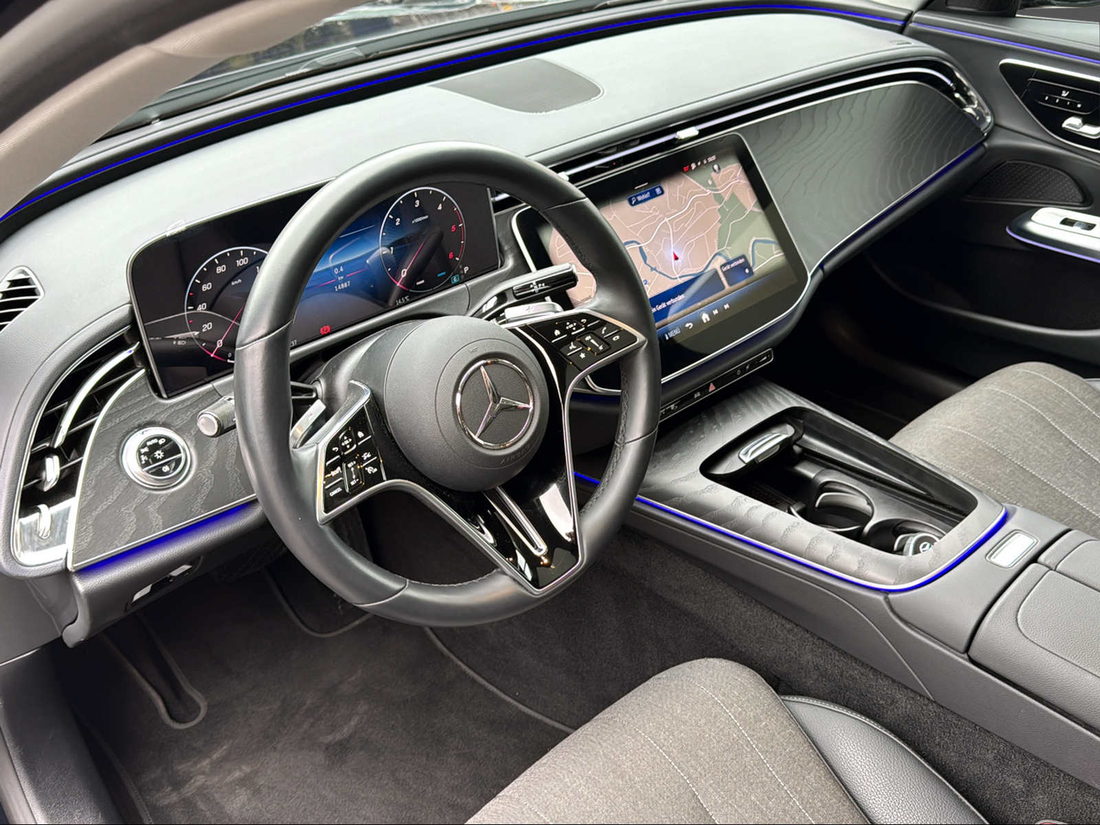MERCEDES-BENZ E 220 d T 4M 9G-Tronic-image-7