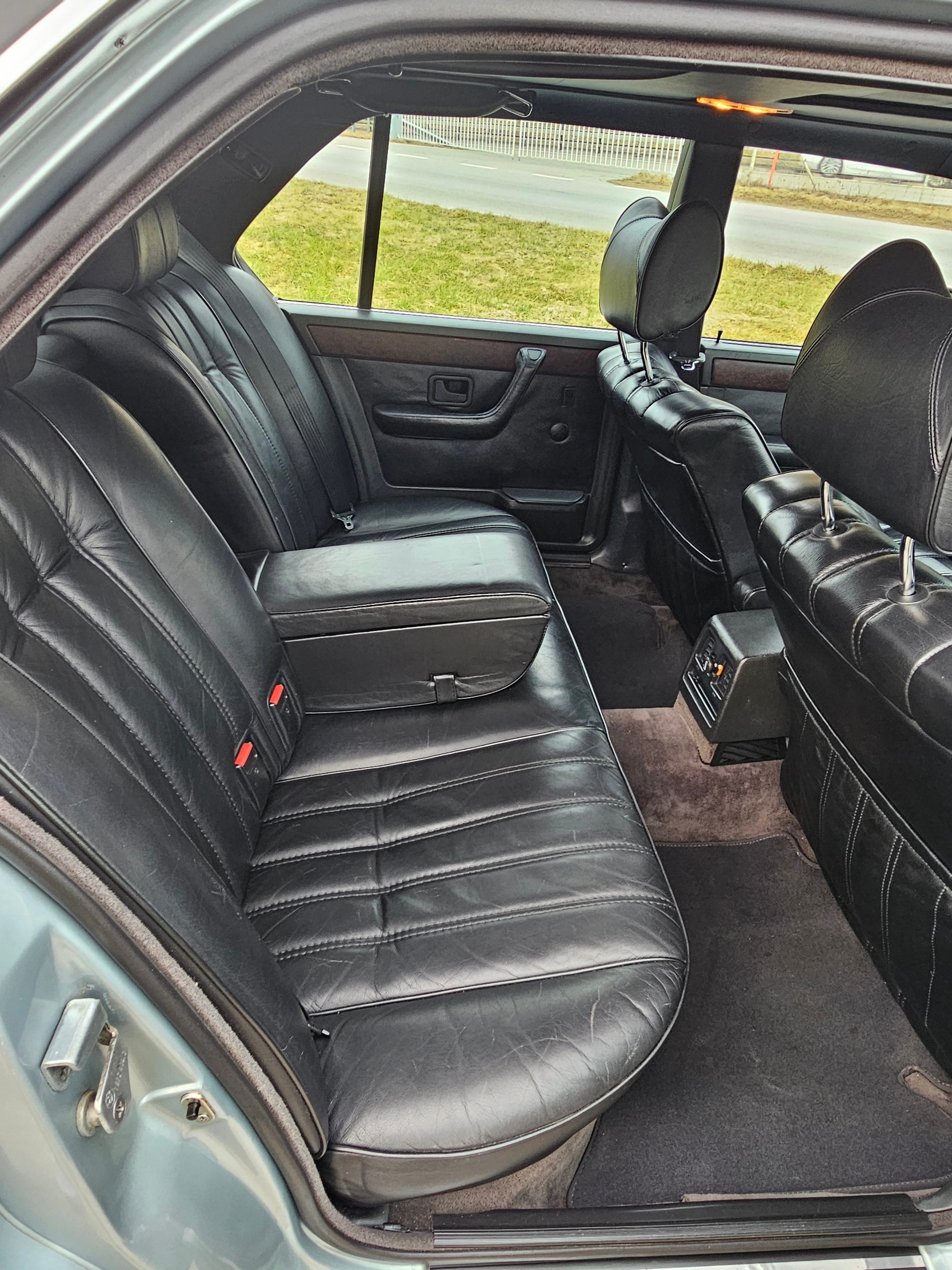 BMW 735-image-14
