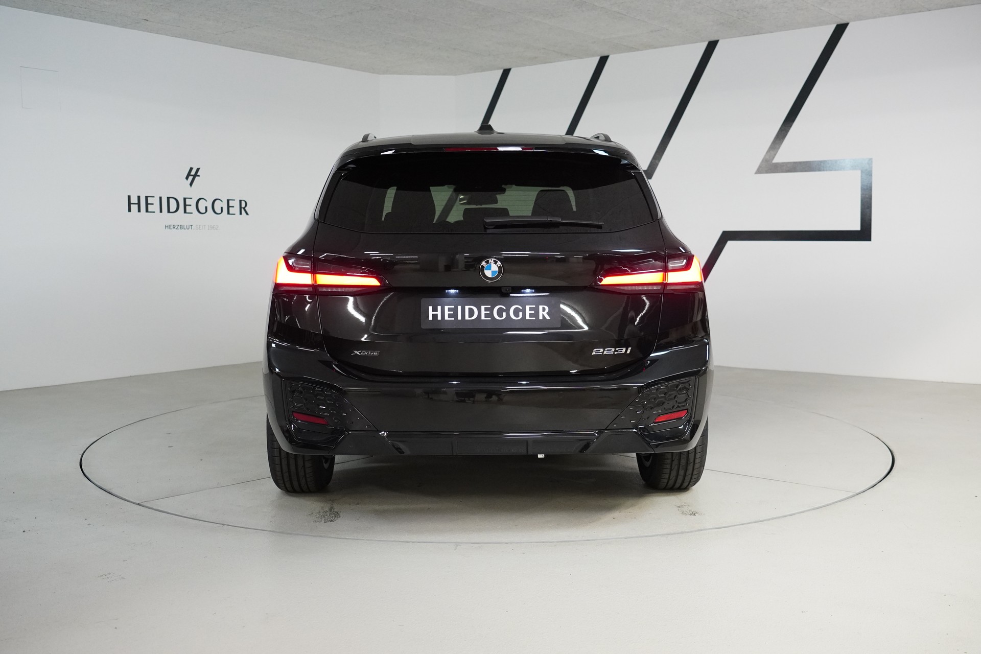 BMW 223i Active Tourer xDrive M Sport DKG-image-5