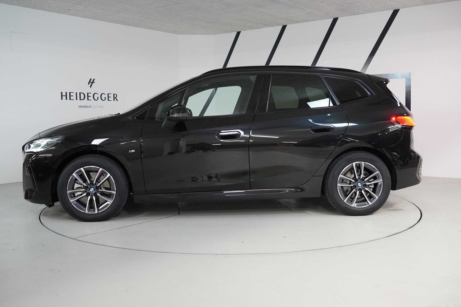 BMW 223i Active Tourer xDrive M Sport DKG-image-3