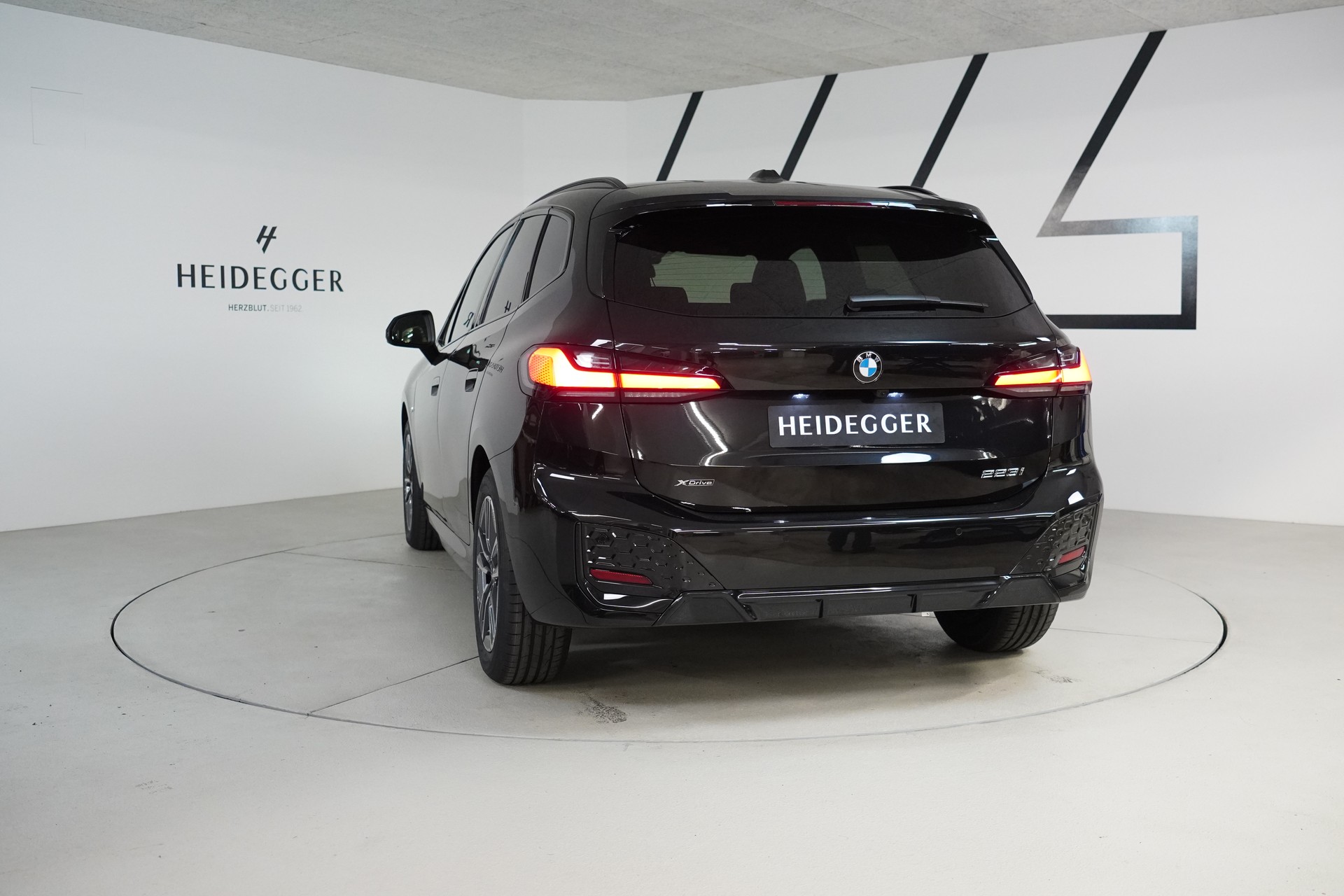 BMW 223i Active Tourer xDrive M Sport DKG-image-4