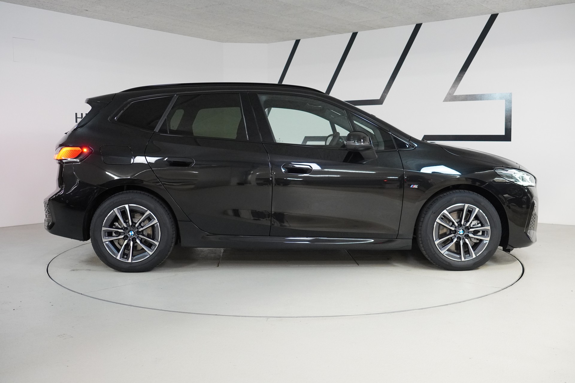BMW 223i Active Tourer xDrive M Sport DKG-image-7