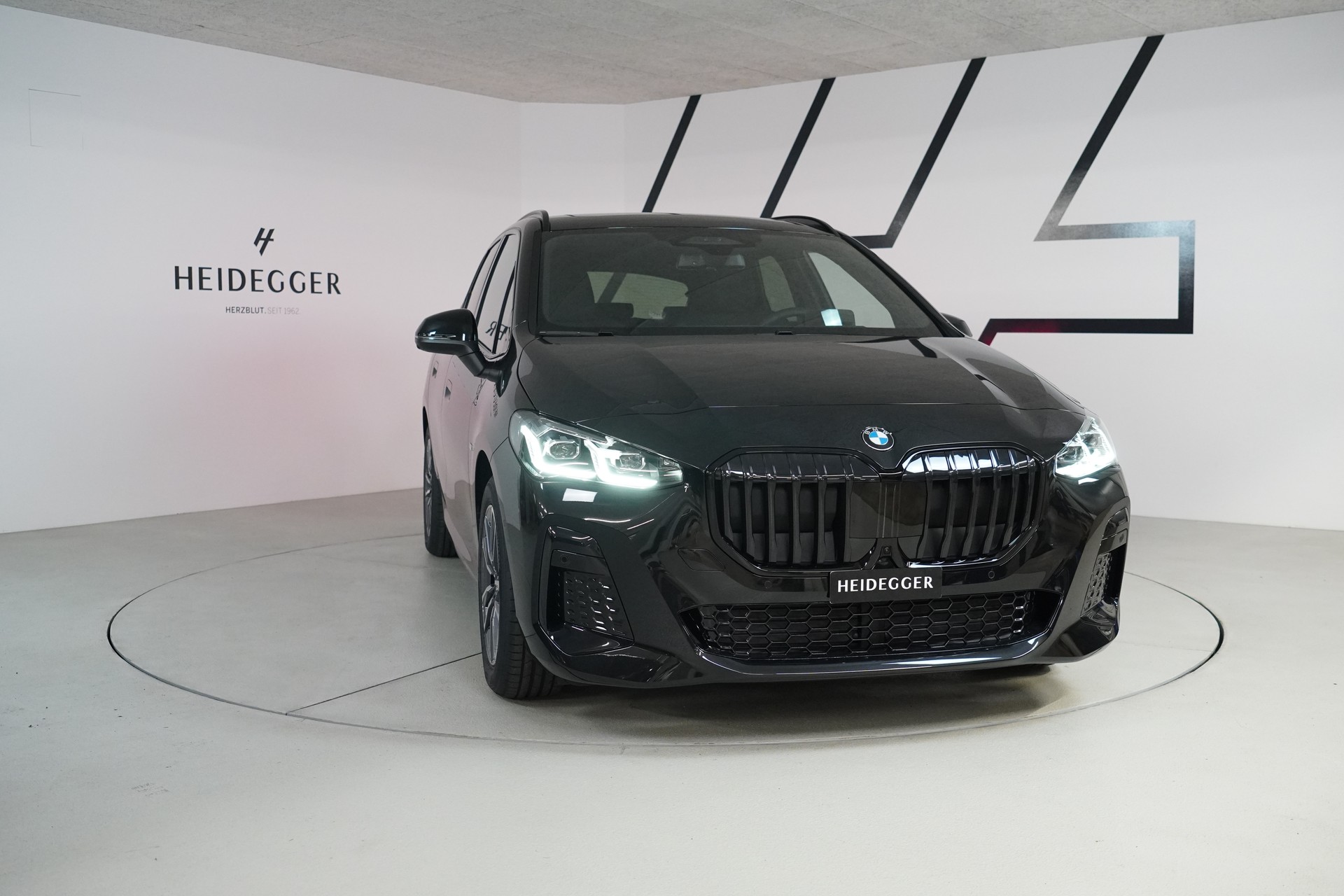 BMW 223i Active Tourer xDrive M Sport DKG-image-2