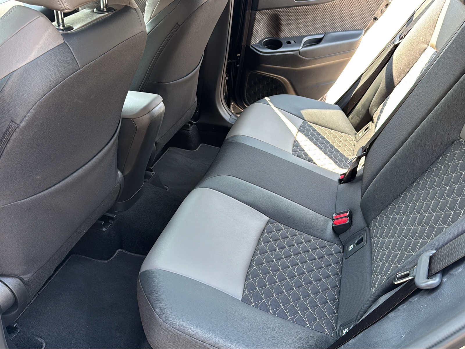 TOYOTA C-HR 2.0 HSD CVT Premium-image-8