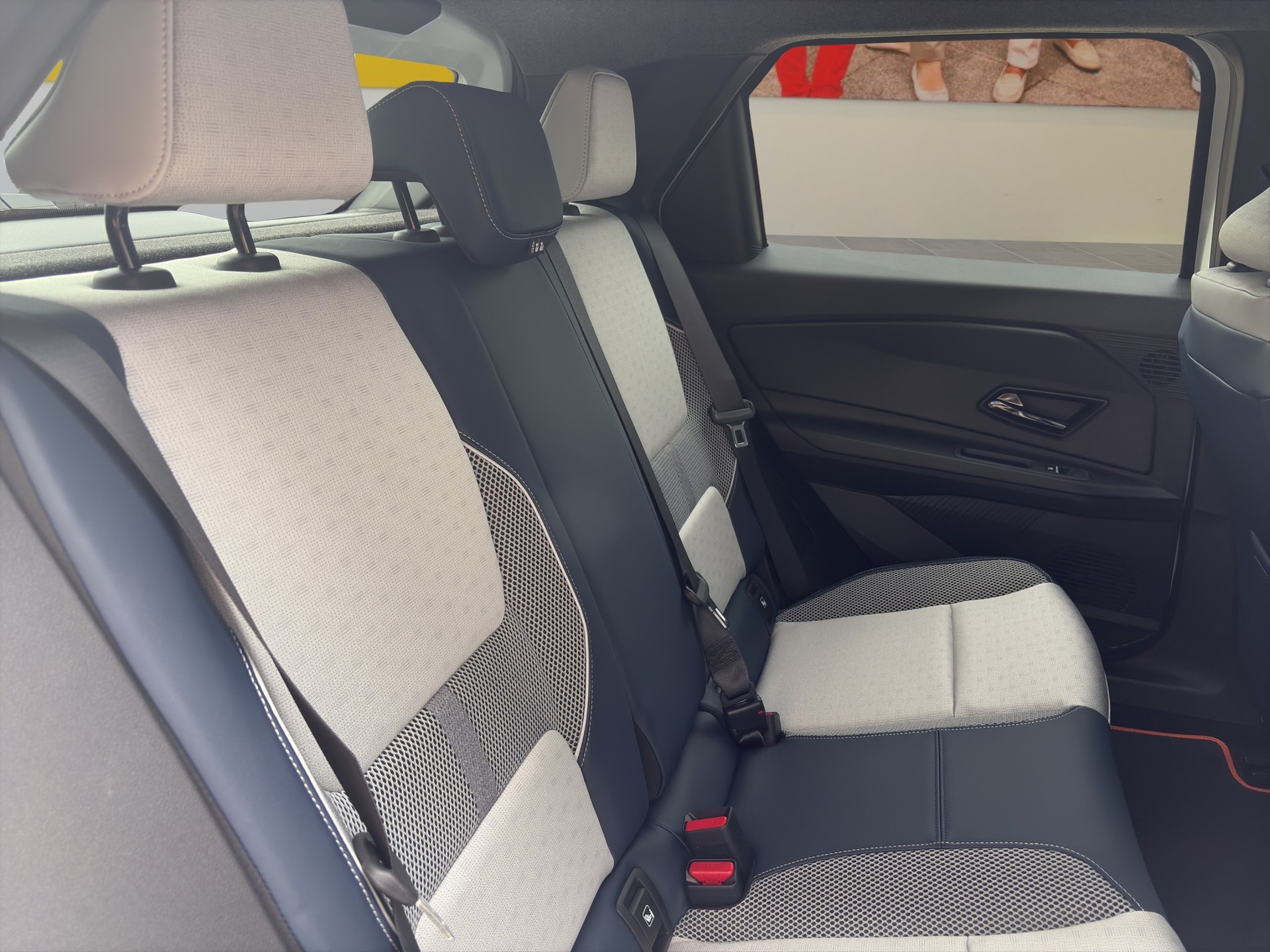 RENAULT R5 E-Tech Comfort Range 52 kWh Roland Garros-image-17