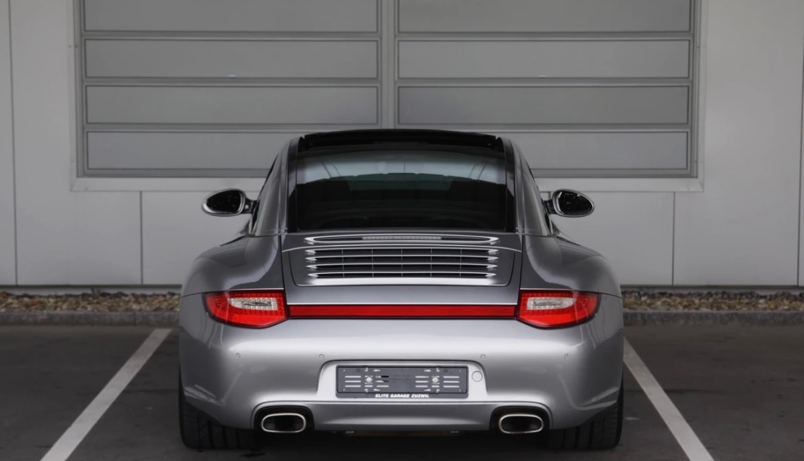 PORSCHE 911 Targa 4-image-1