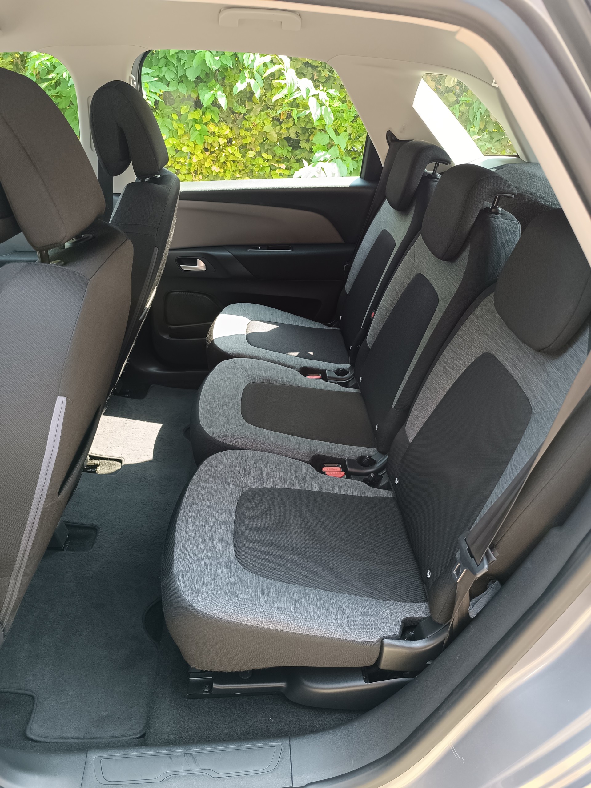 CITROEN C4 Picasso 1.2 Pure Tech Live-image-12