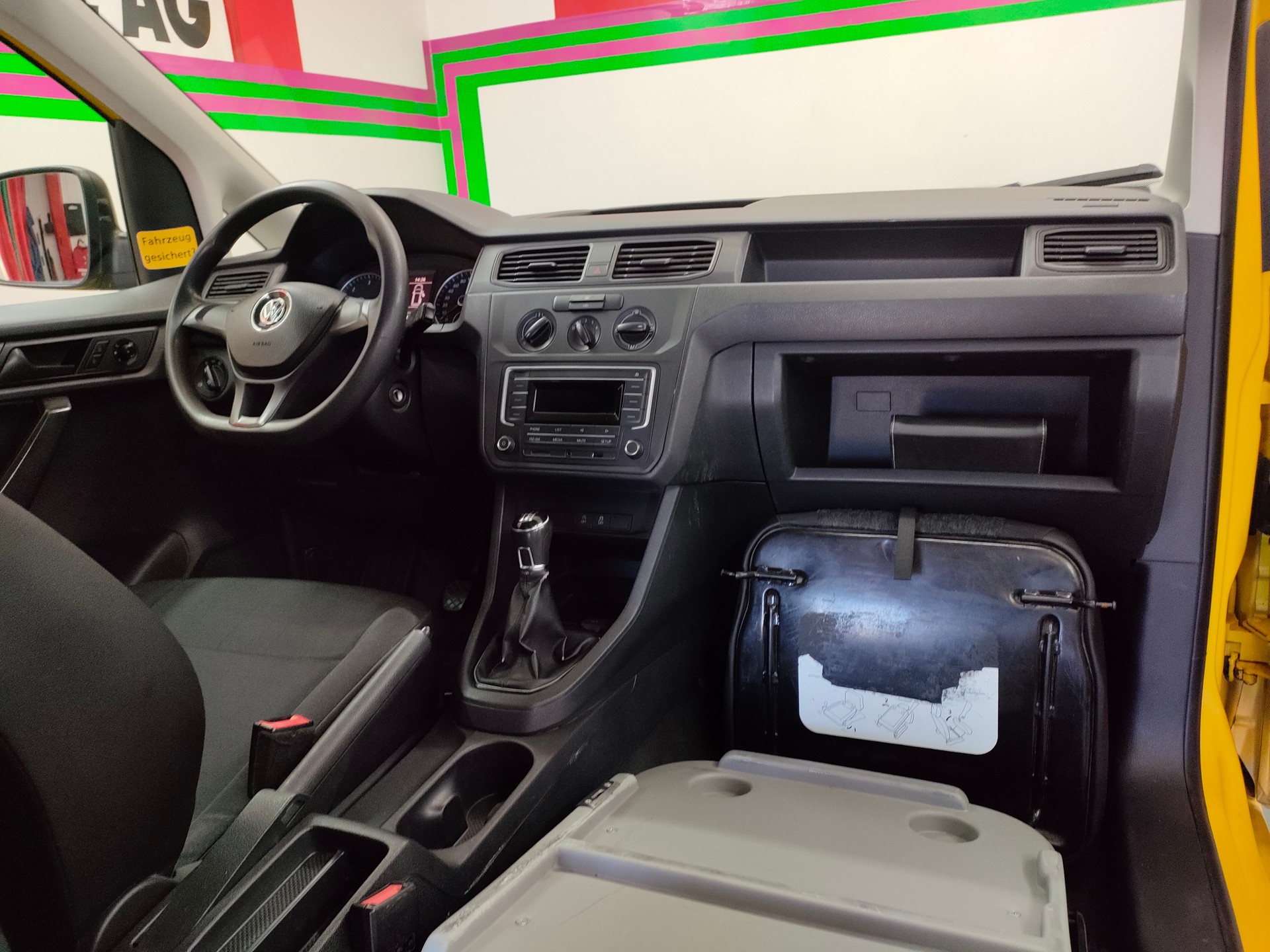 VW CADDY 4Motion 2.0TDI-image-10