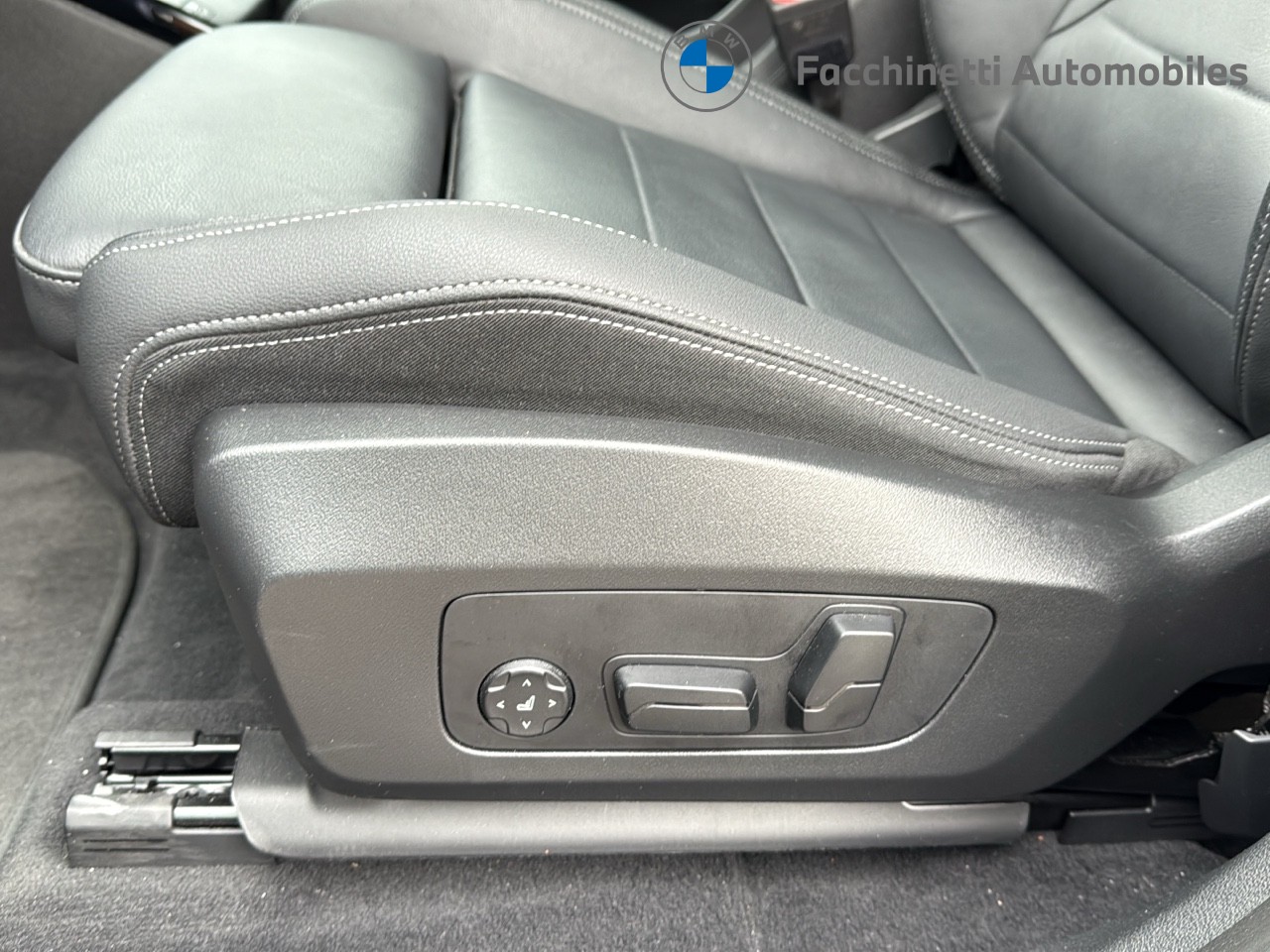 BMW X1 xDrive 30e M Sport Pro-image-13