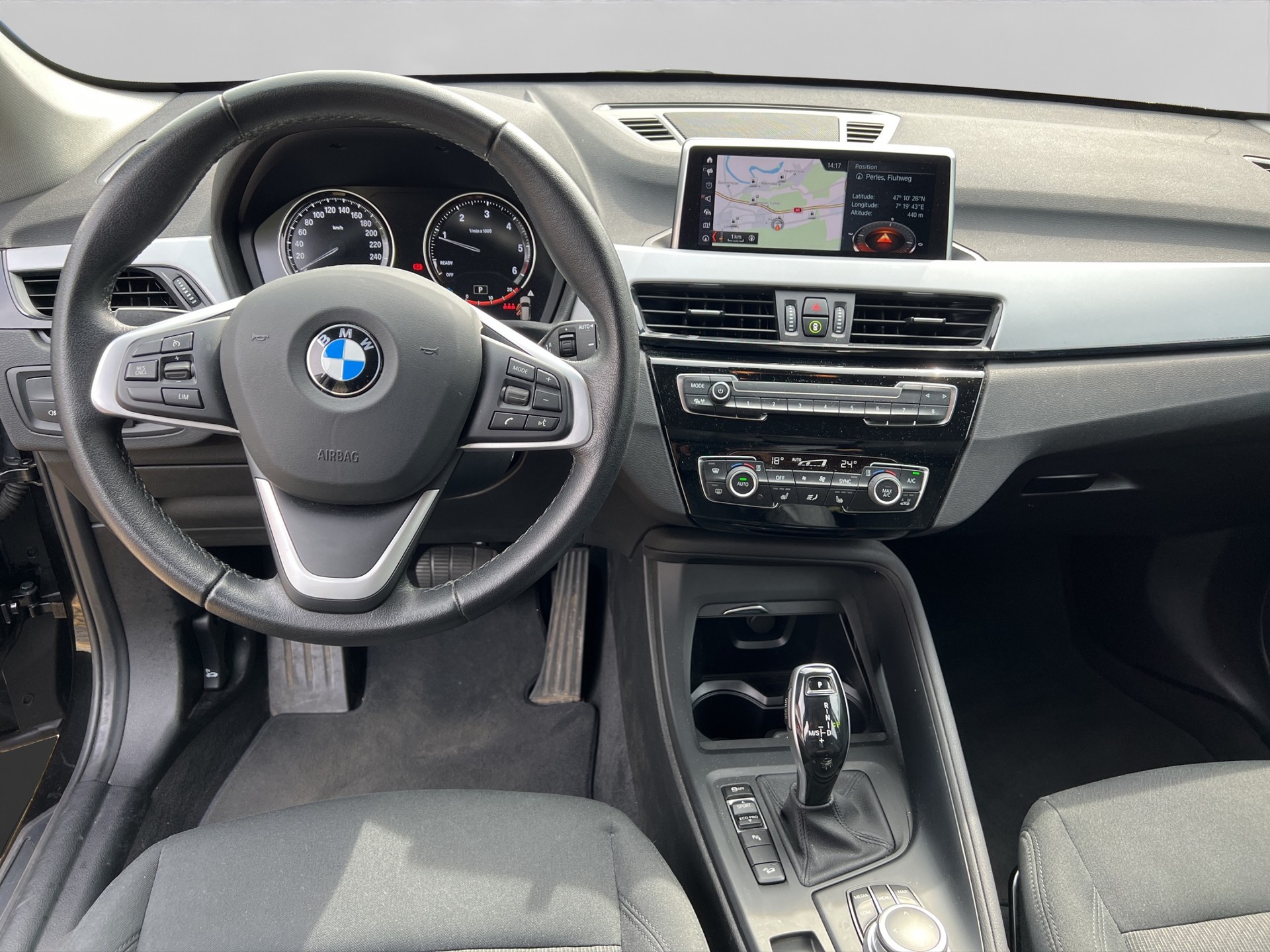 BMW X1 xDrive 18d xLine Steptronic-image-10