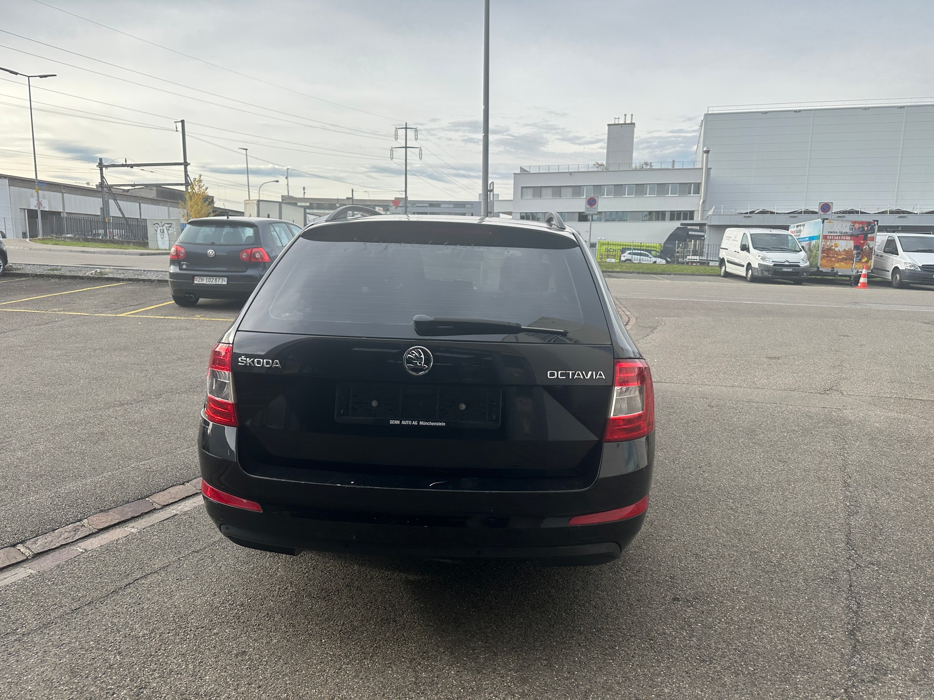 SKODA Octavia Combi 1.4 TSI Ambition-image-6