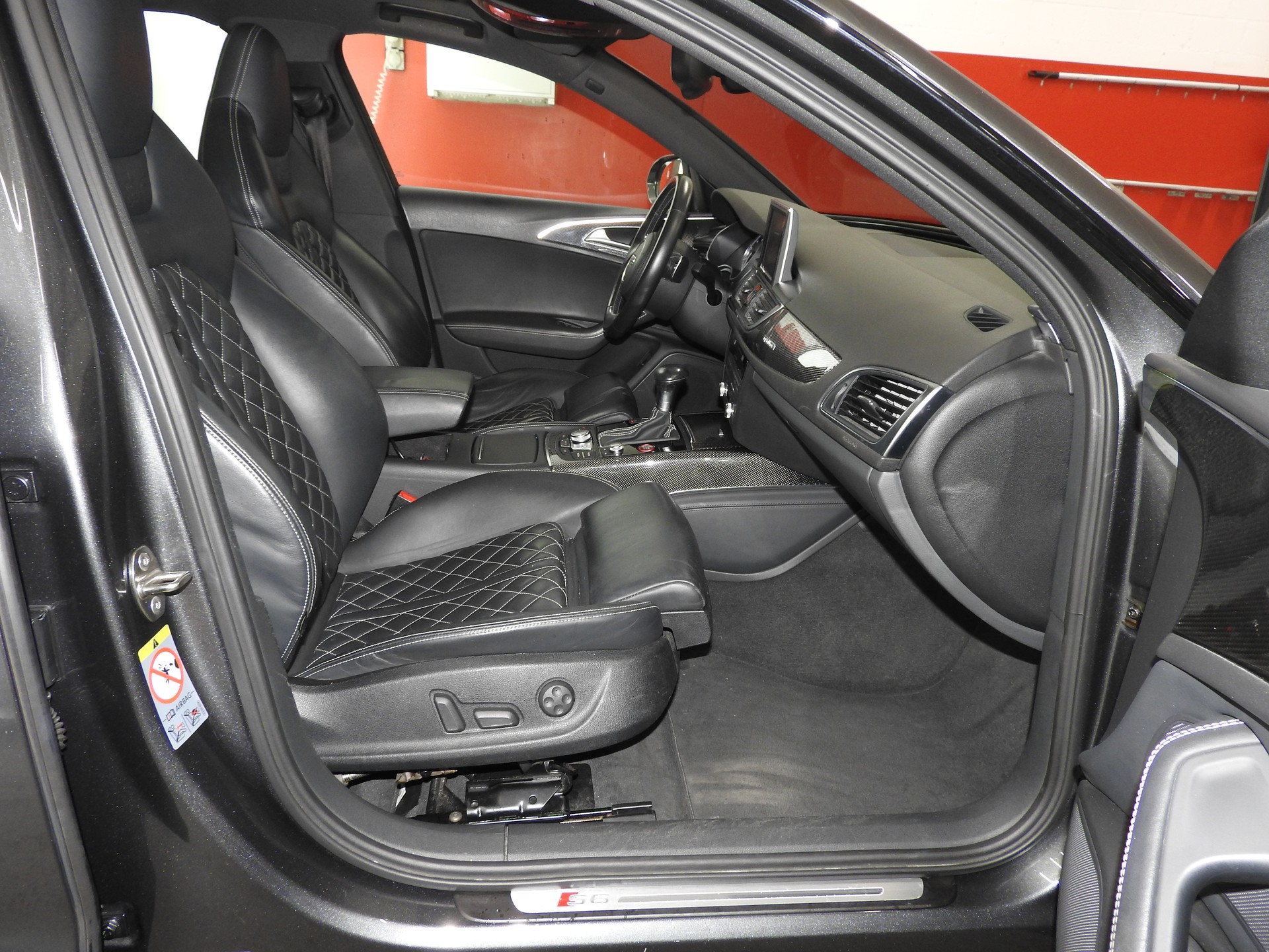 AUDI S6 Avant 4.0 TFSI V8 quattro S-tronic CH FZ frisch MFK aus 1 Hand, 8 F. berädert, Servicgepflegt 12 Mon. oder 20000km Garantie-image-10