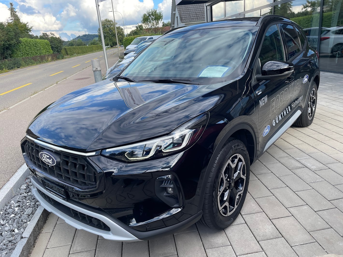 FORD Kuga 2.5 Plug-in Hybrid Active X-showroom-element-1