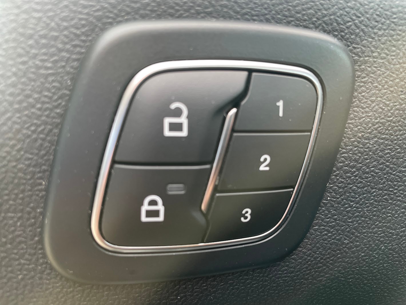 FORD Kuga 2.5 Plug-in Hybrid Active X-image-11