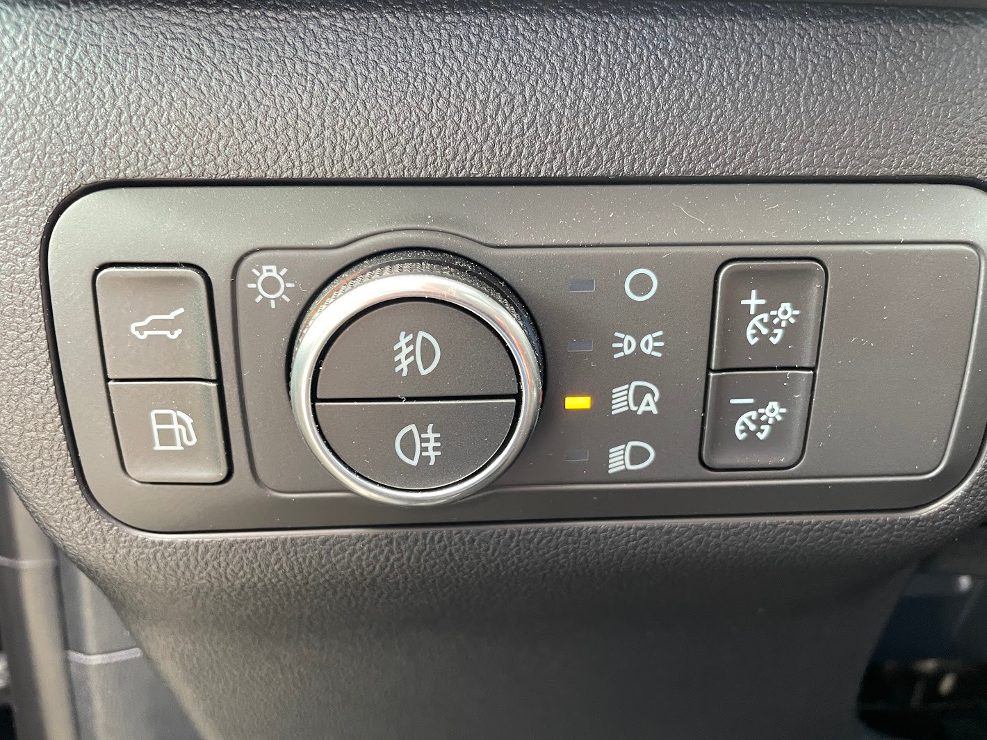 FORD Kuga 2.5 Plug-in Hybrid Active X-image-9