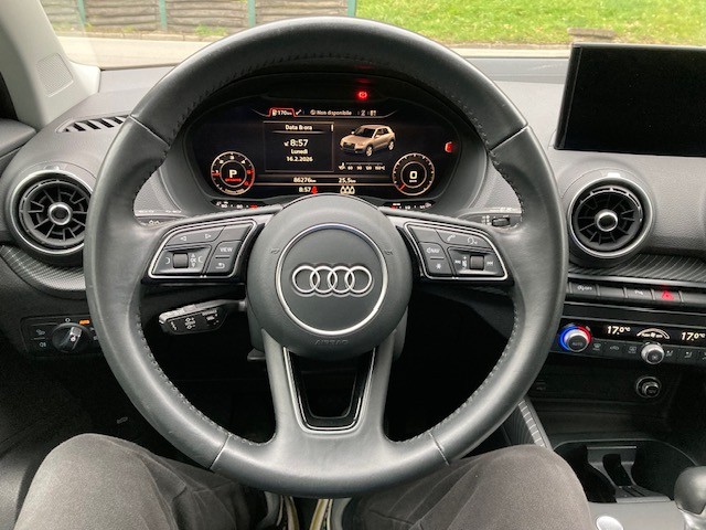 AUDI Q2 35 TDI quattro Sport Attraction S-tronic-image-12