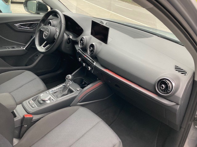 AUDI Q2 35 TDI quattro Sport Attraction S-tronic-image-6