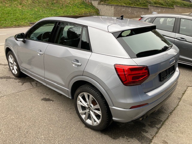 AUDI Q2 35 TDI quattro Sport Attraction S-tronic-image-2