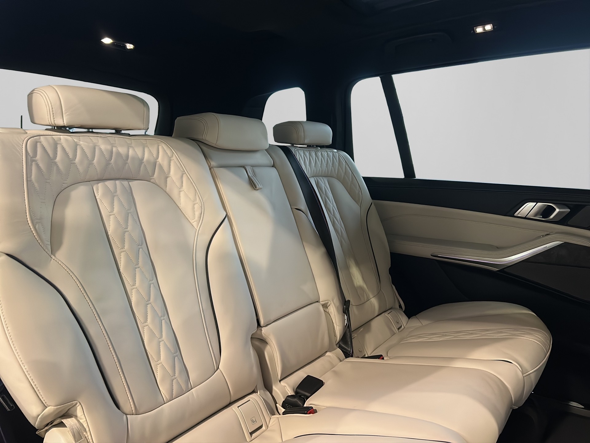 BMW X7 xDrive 48V 40i M Sport Pro Steptronic-image-21