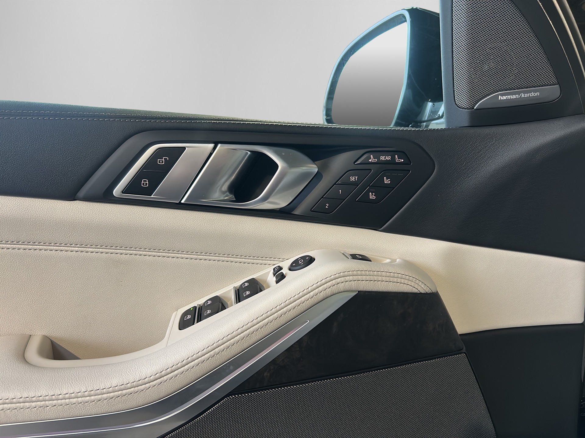 BMW X7 xDrive 48V 40i M Sport Pro Steptronic-image-13