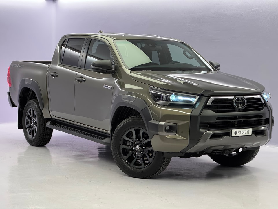 Hilux Double Cab 2.8 D MHEV 204 Invincible 4x4
