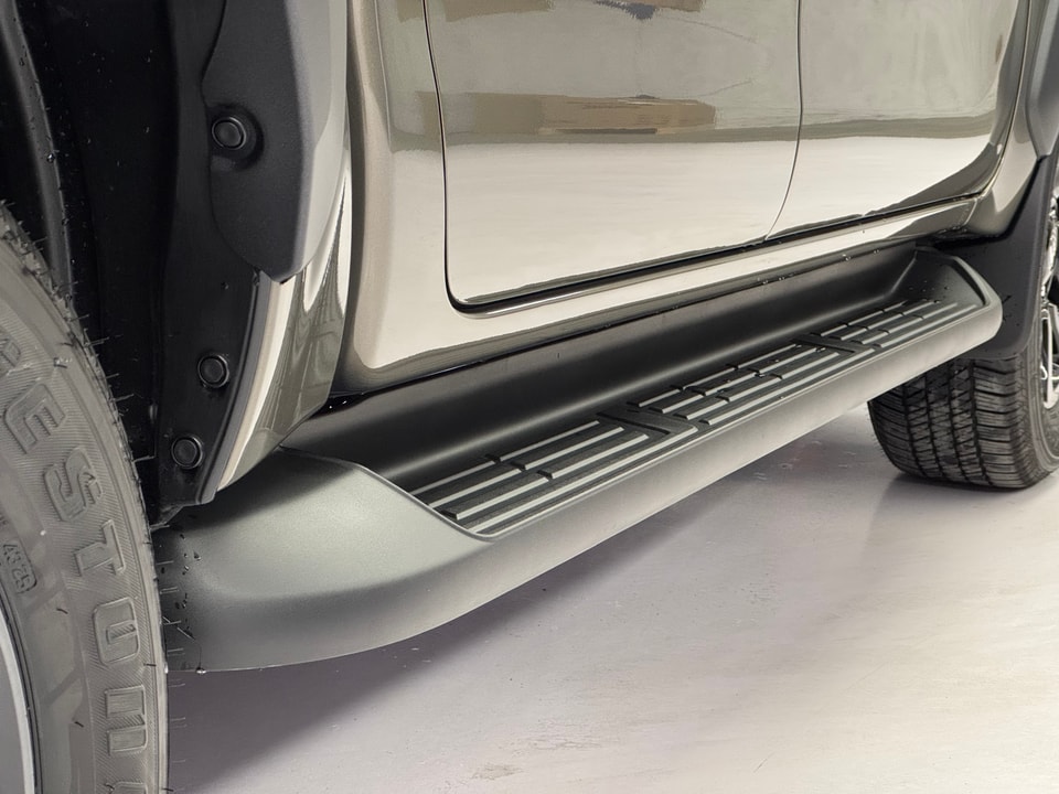 Hilux Double Cab 2.8 D-4D MHEV 204 Invincible 4x4