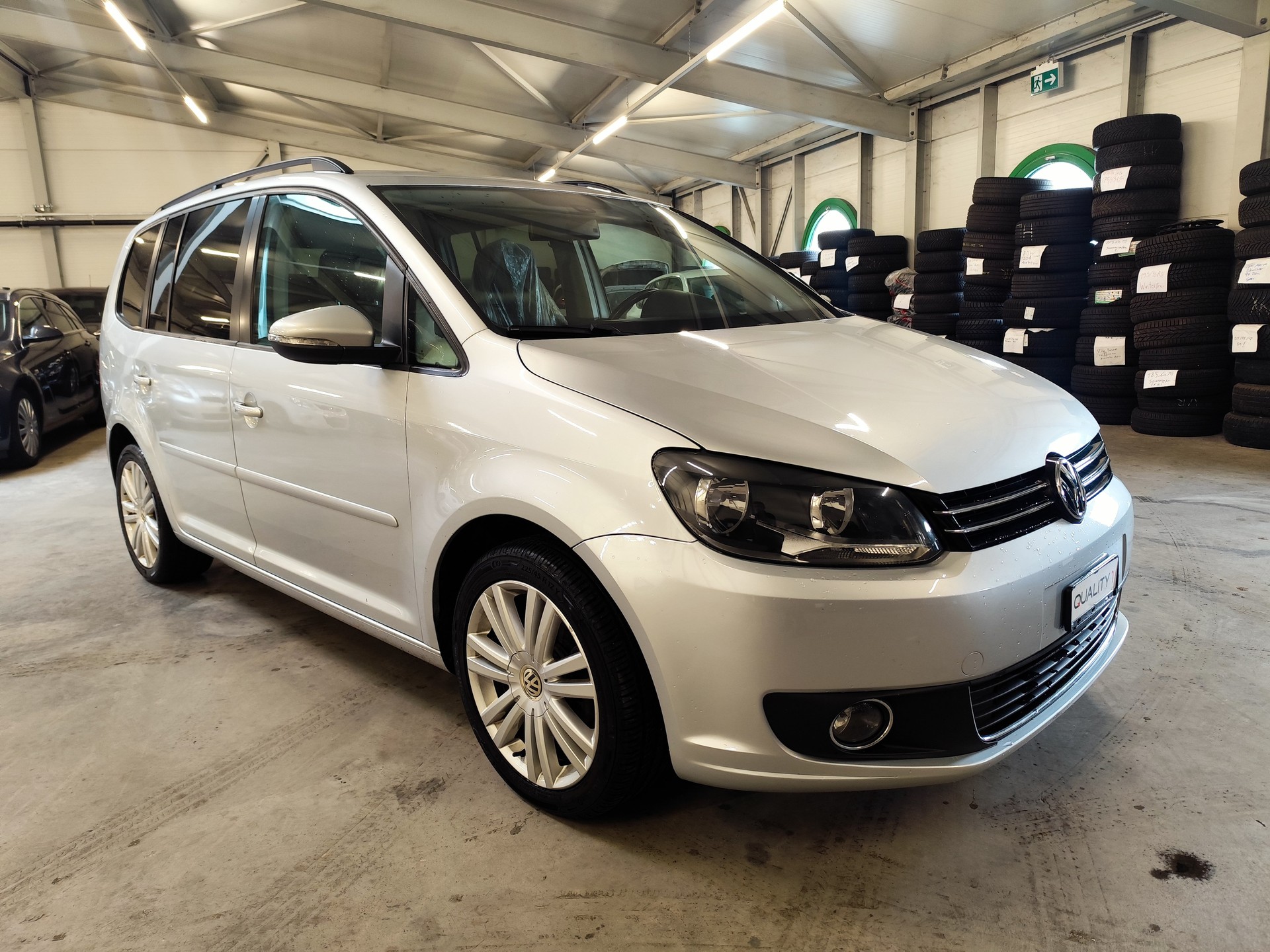 VW Touran 1.6 TDI Trendline DSG-image-1