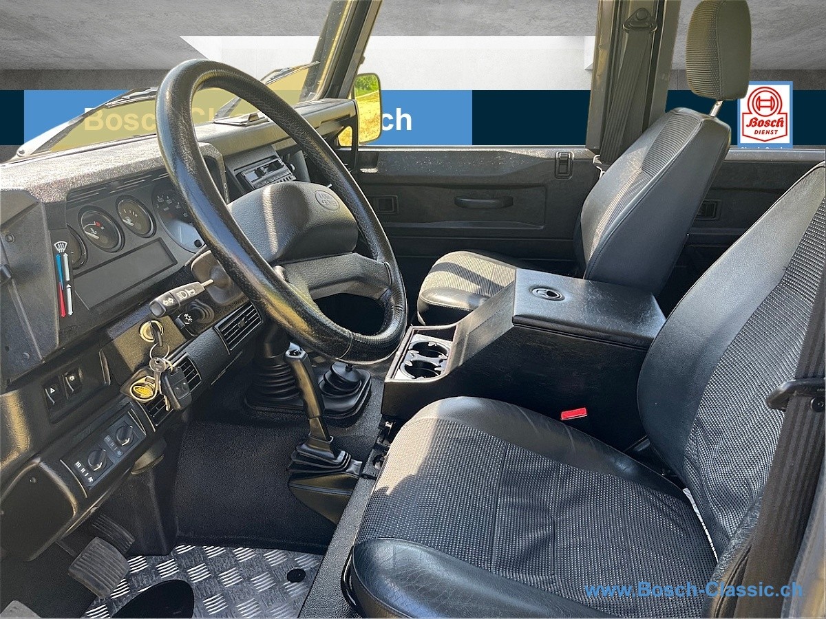 LAND ROVER Defender 130 2.5Td5-showroom-element-2