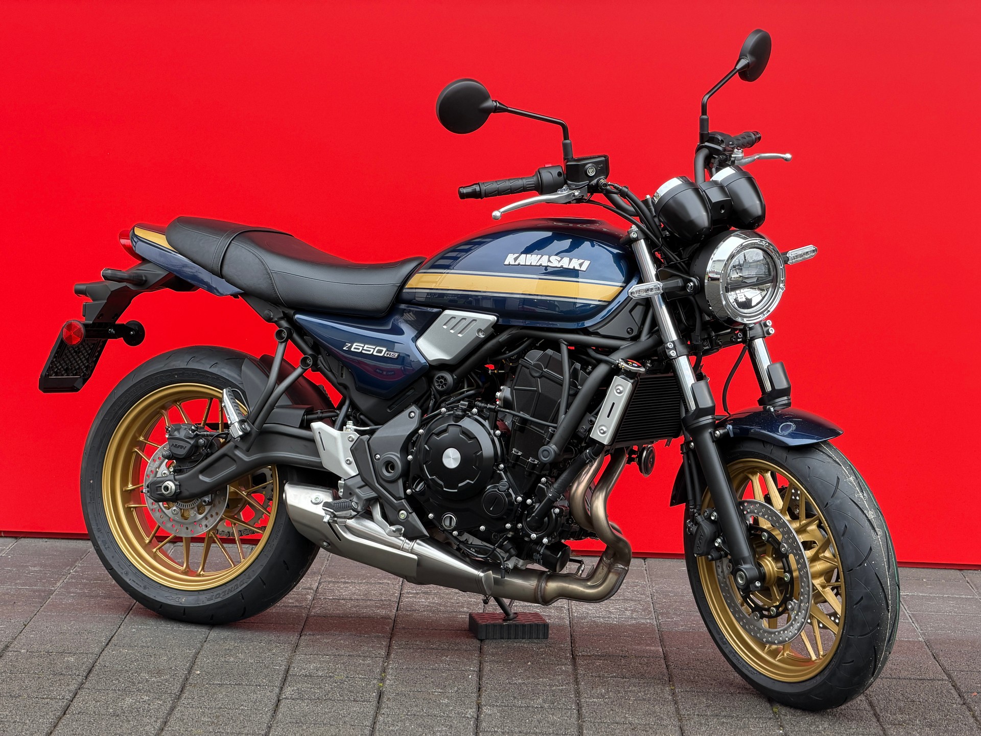 KAWASAKI Z 650 RS (35kW)-showroom-element-1