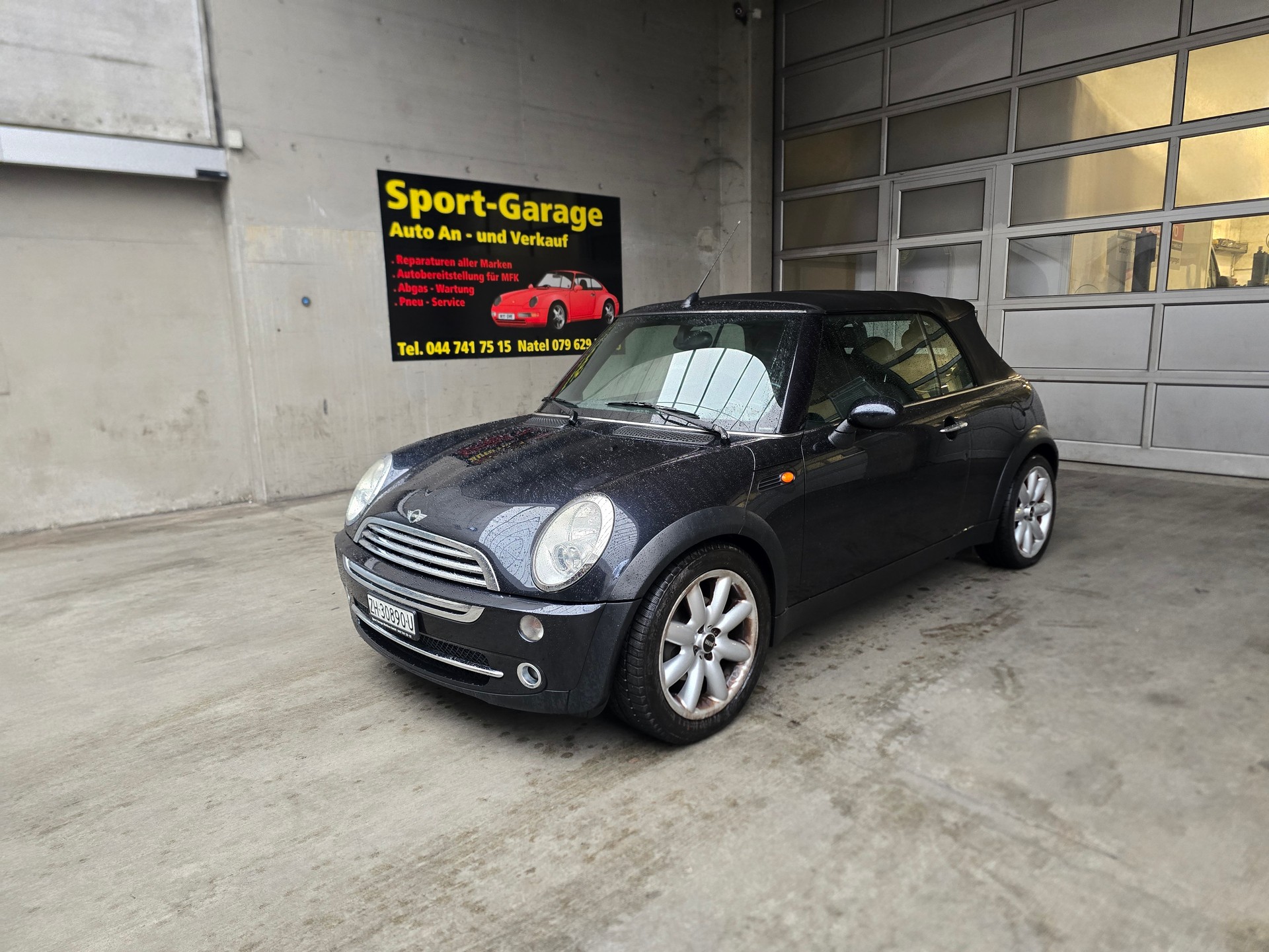 MINI Cooper Cabriolet-image-0