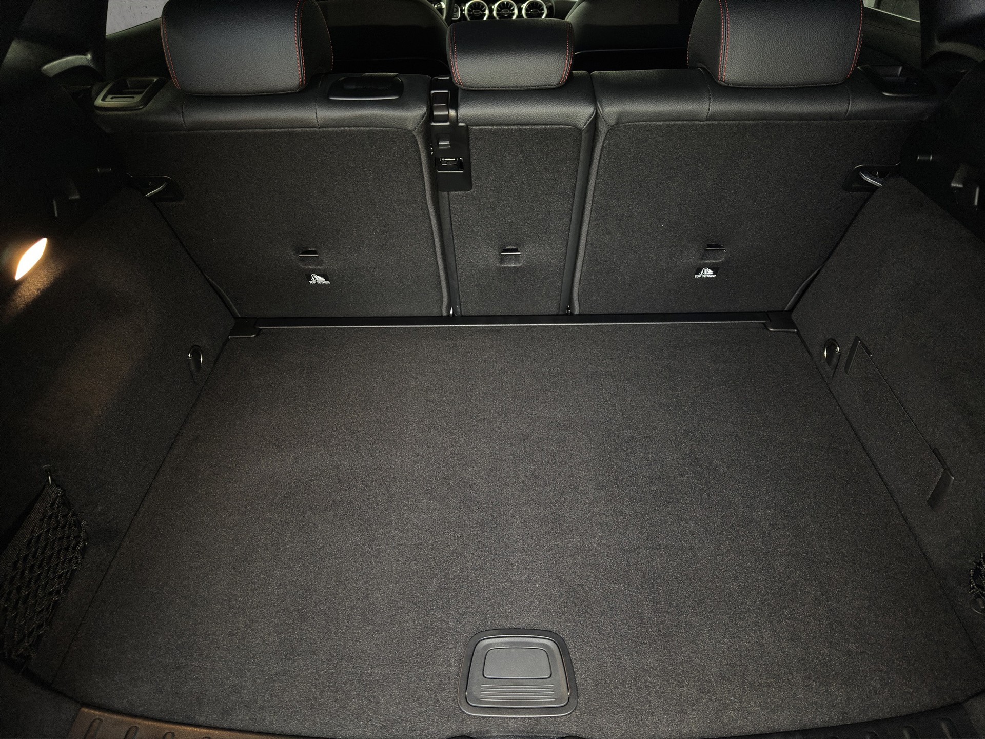 MERCEDES-BENZ GLA 200 AMG Line "AHK-Distronic"-image-21