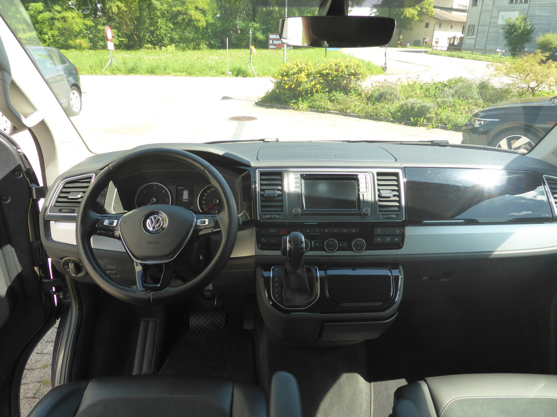 VW T6.1 Multivan 2.0 Bi-TDI Highline Liberty DSG-image-9
