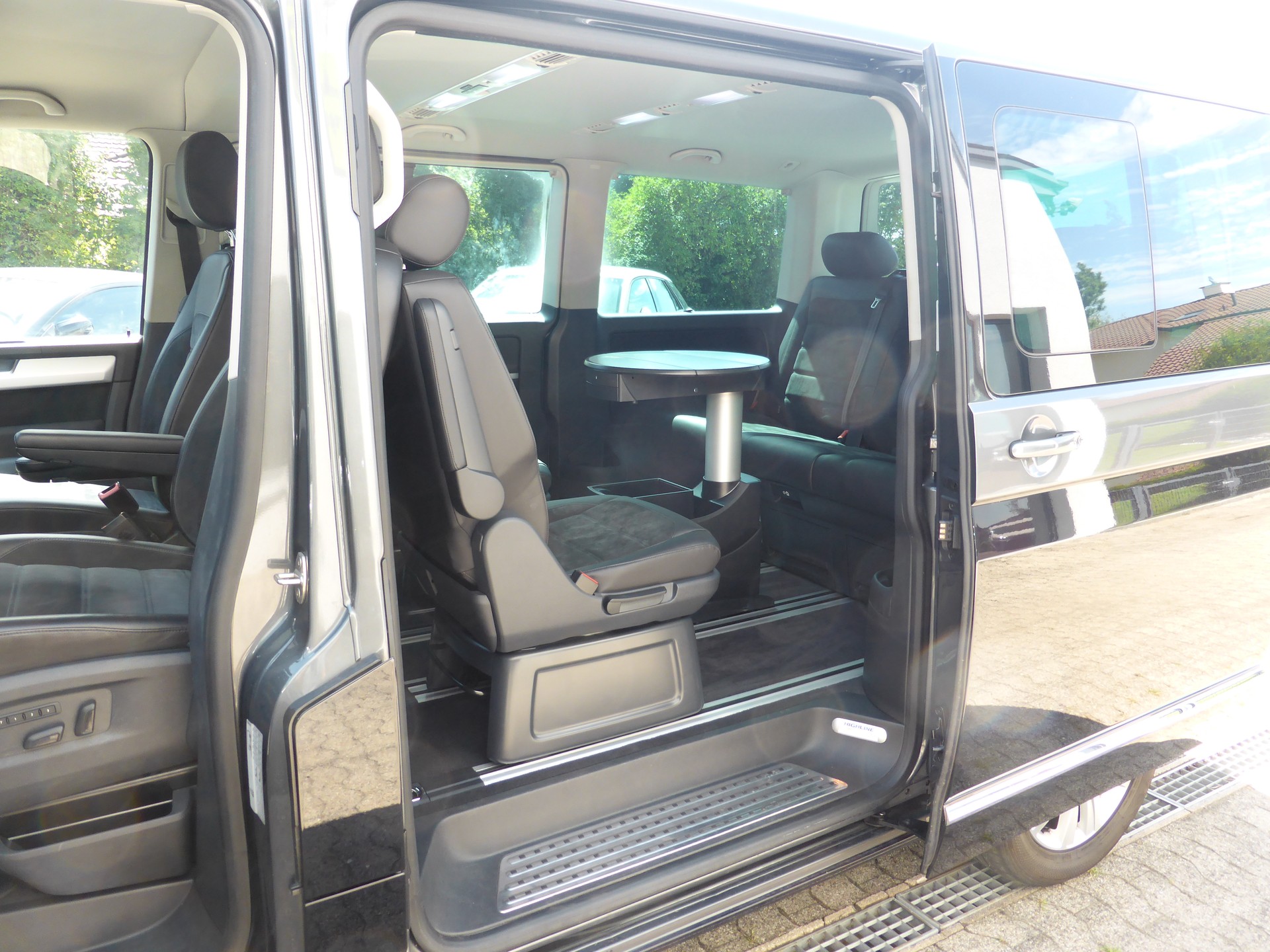 VW T6.1 Multivan 2.0 Bi-TDI Highline Liberty DSG-image-11