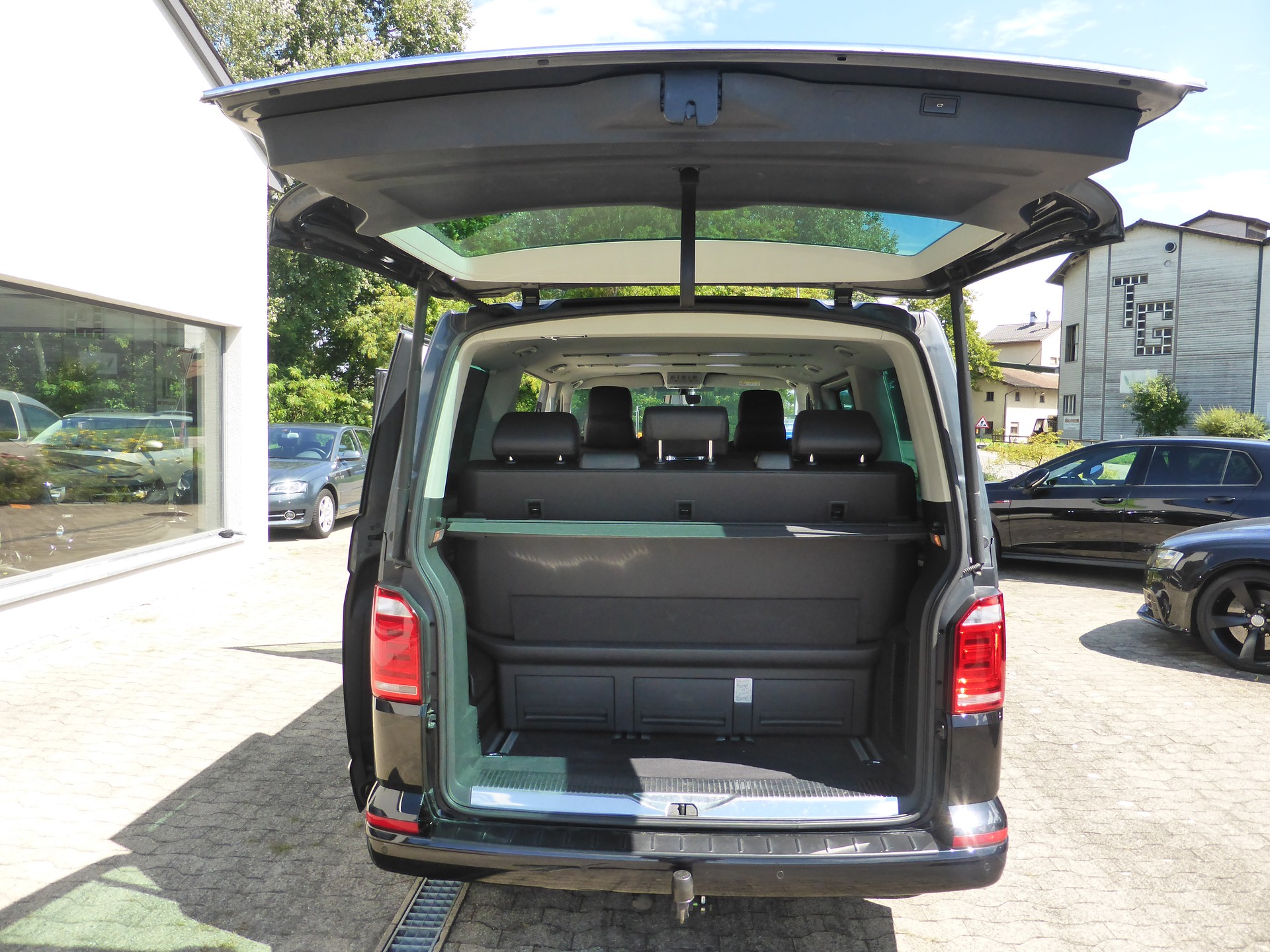 VW T6.1 Multivan 2.0 Bi-TDI Highline Liberty DSG-image-13