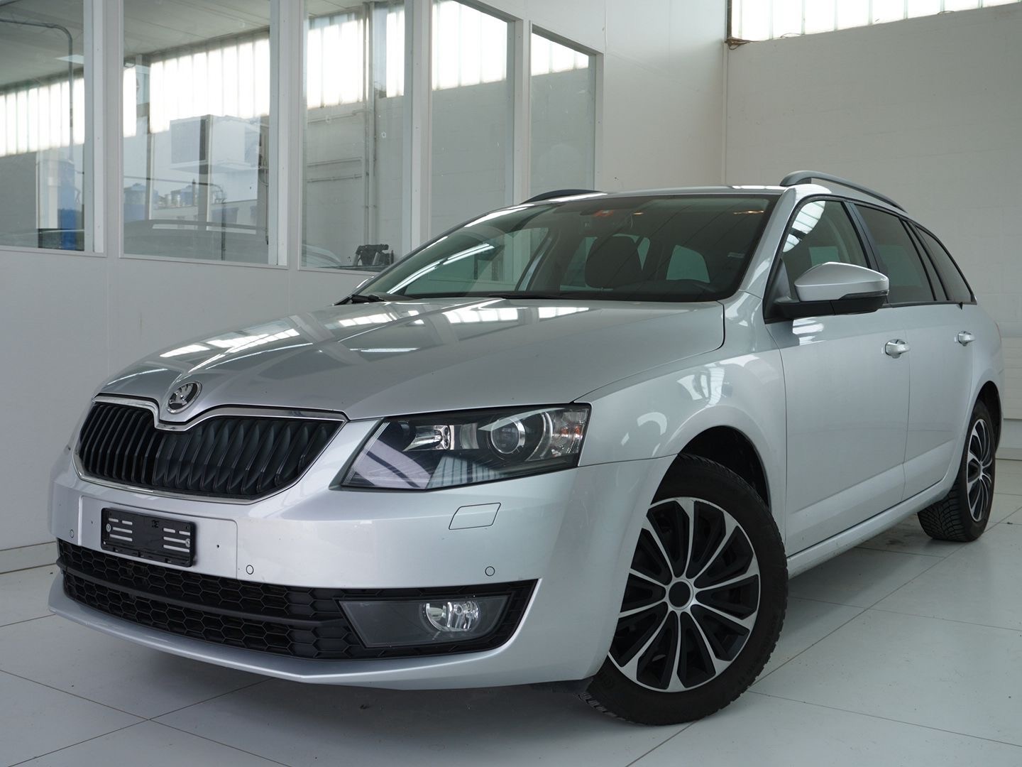 SKODA Octavia Combi 2.0 TDI Elegance DSG-image-0