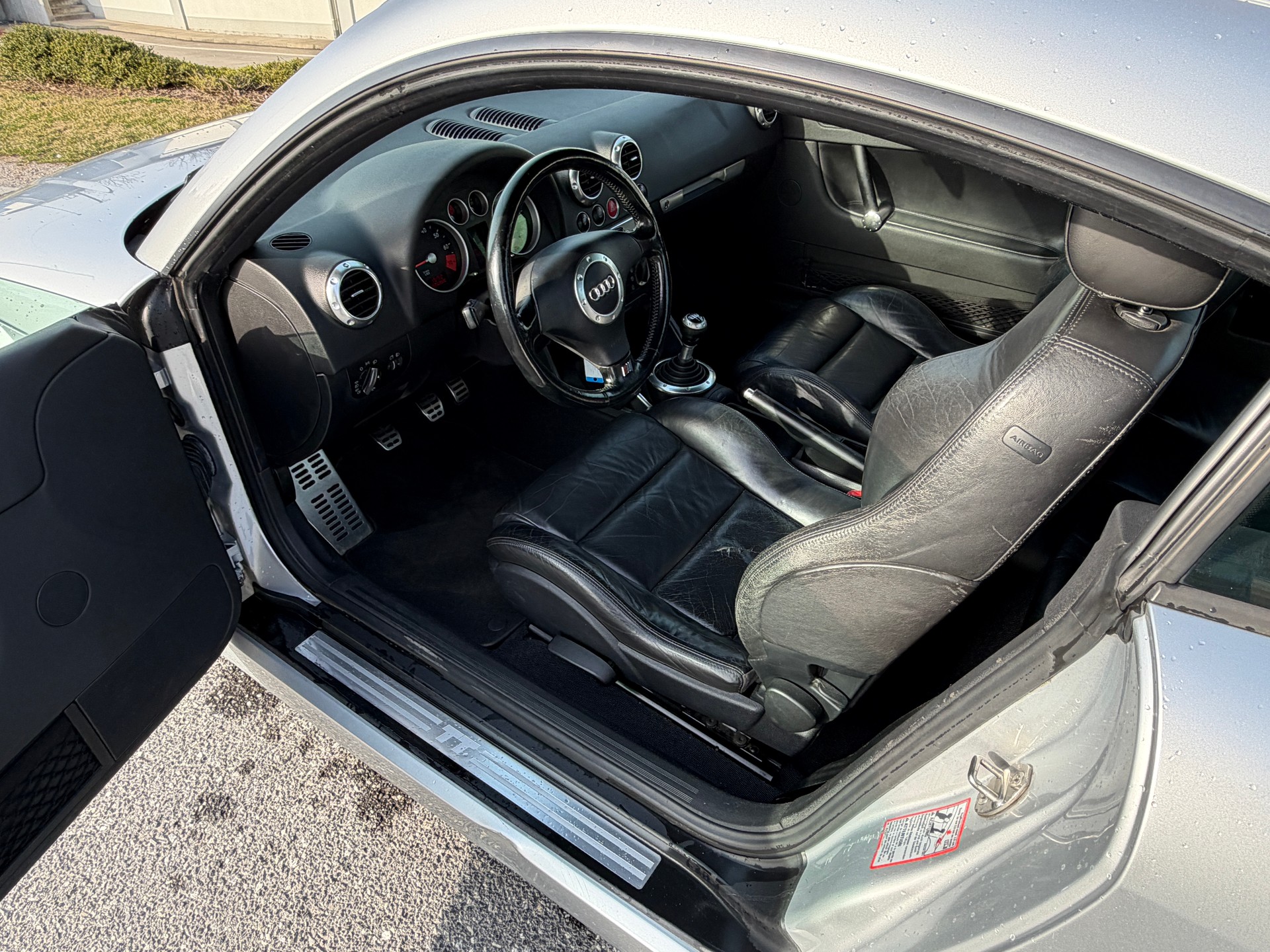 AUDI TT Coupé 1.8 T-image-8