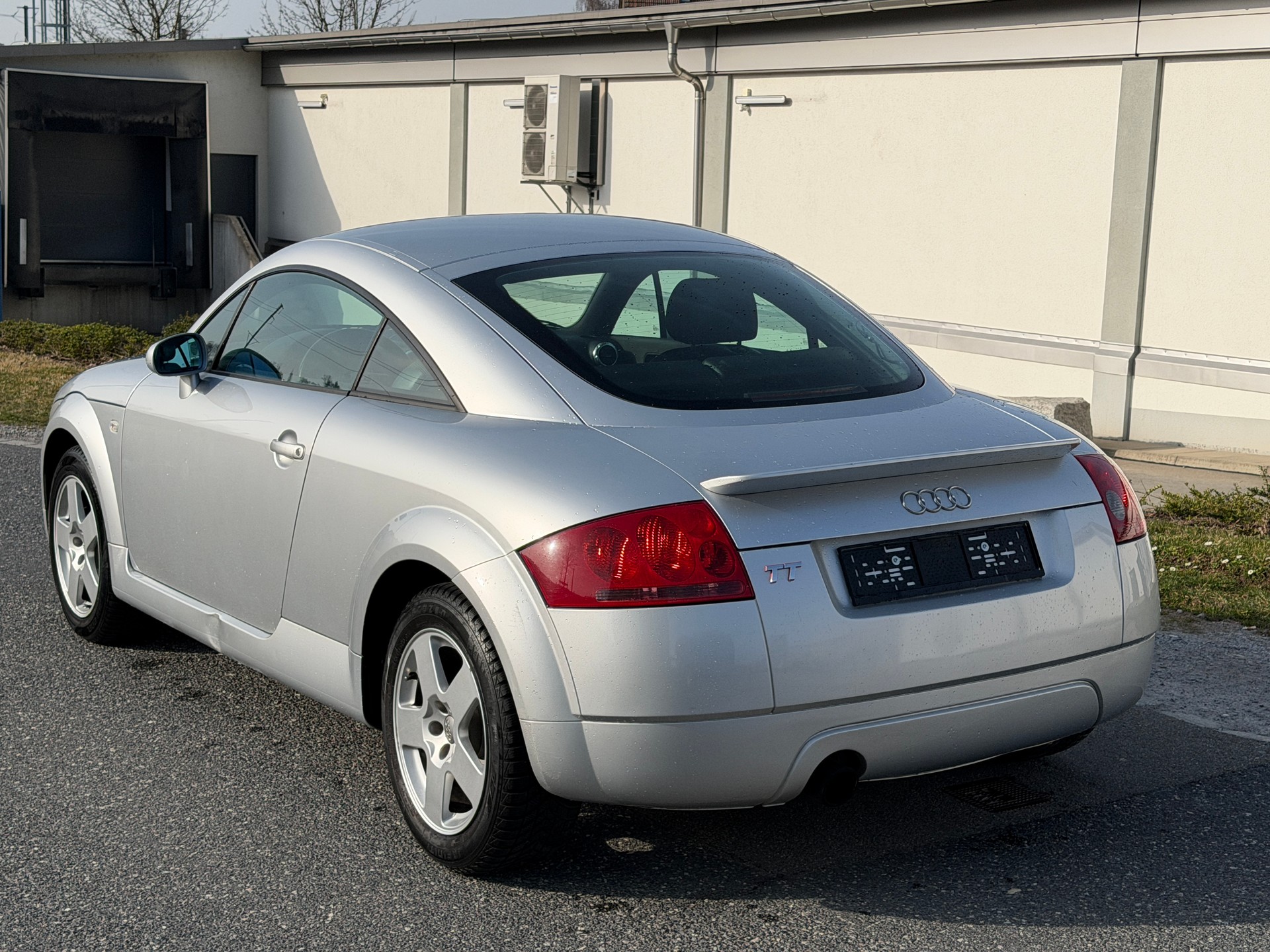 AUDI TT Coupé 1.8 T-showroom-element-3