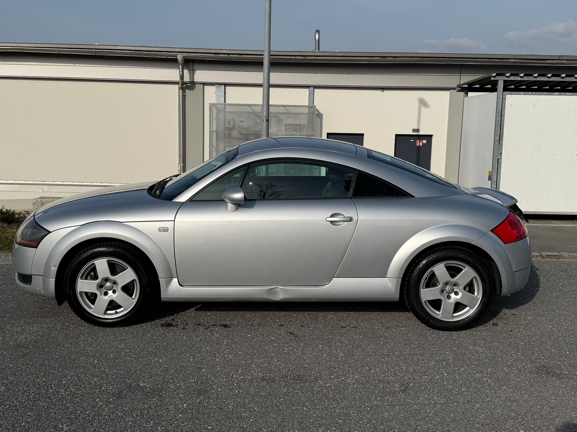 AUDI TT Coupé 1.8 T-showroom-element-2