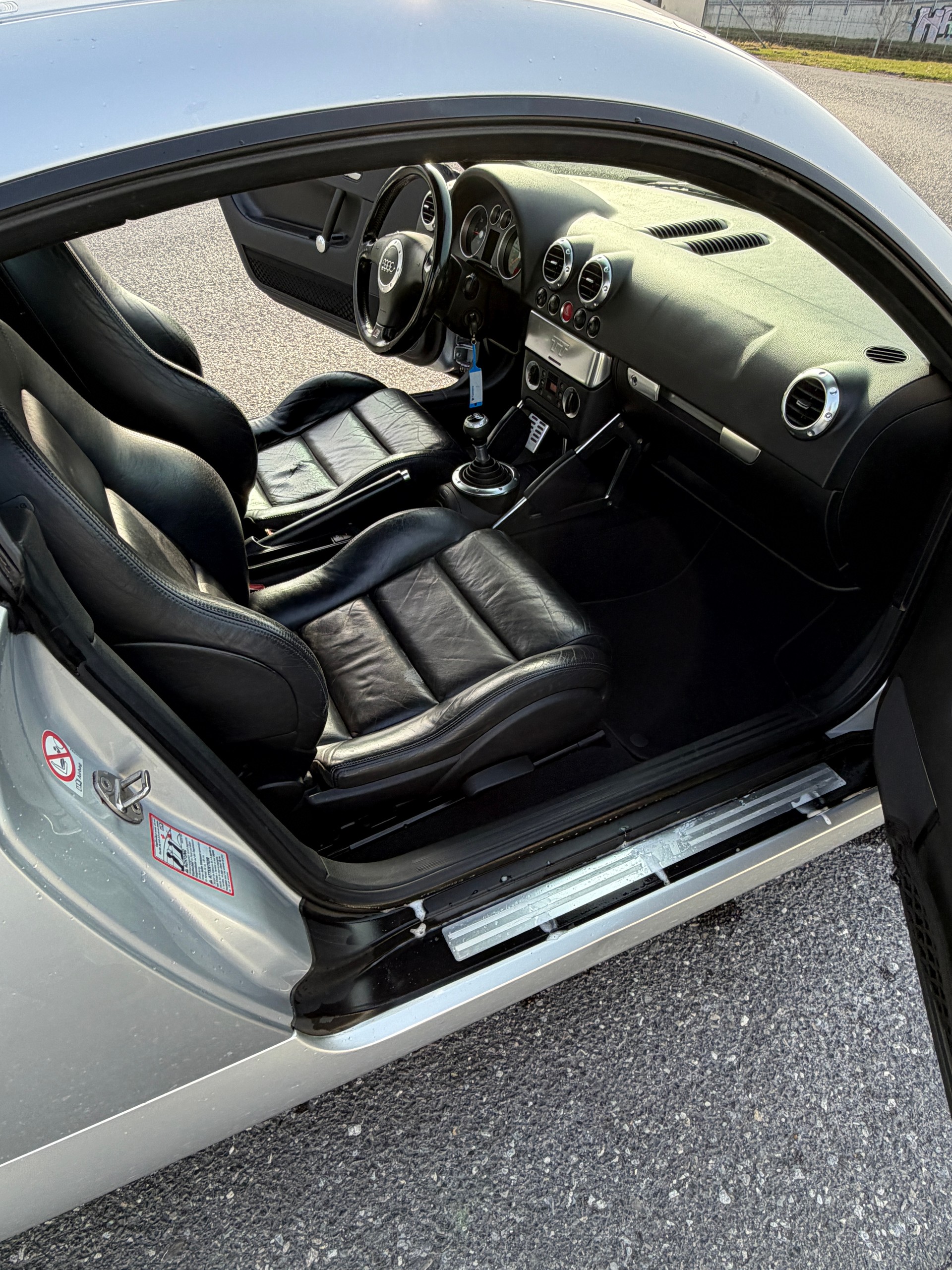 AUDI TT Coupé 1.8 T-image-9