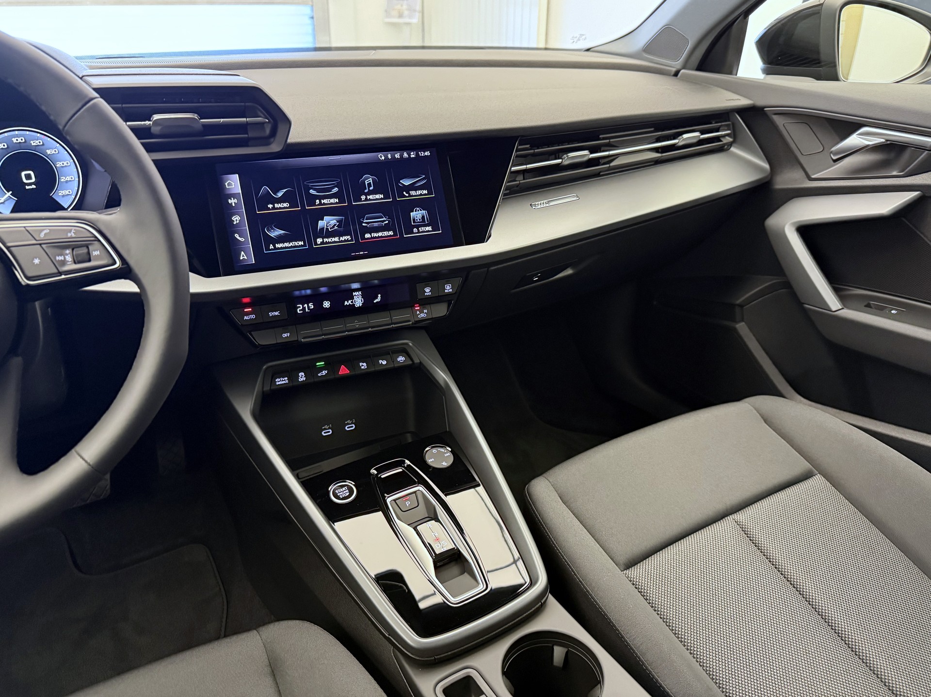 AUDI A3 Sportback TFSI e 150 kW Attraction S-tronic-image-16