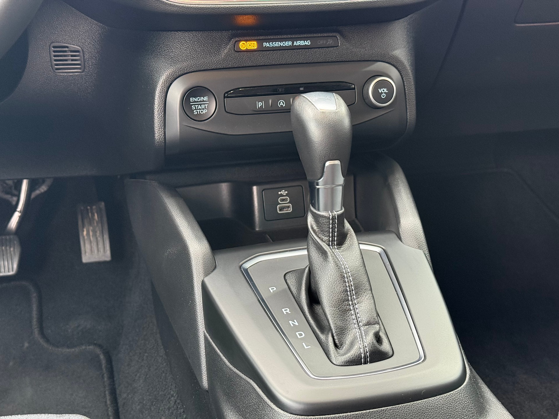 FORD Focus 1.0 MHEV Active Automat LEASING AB 321.95 CHF / MONAT-image-13