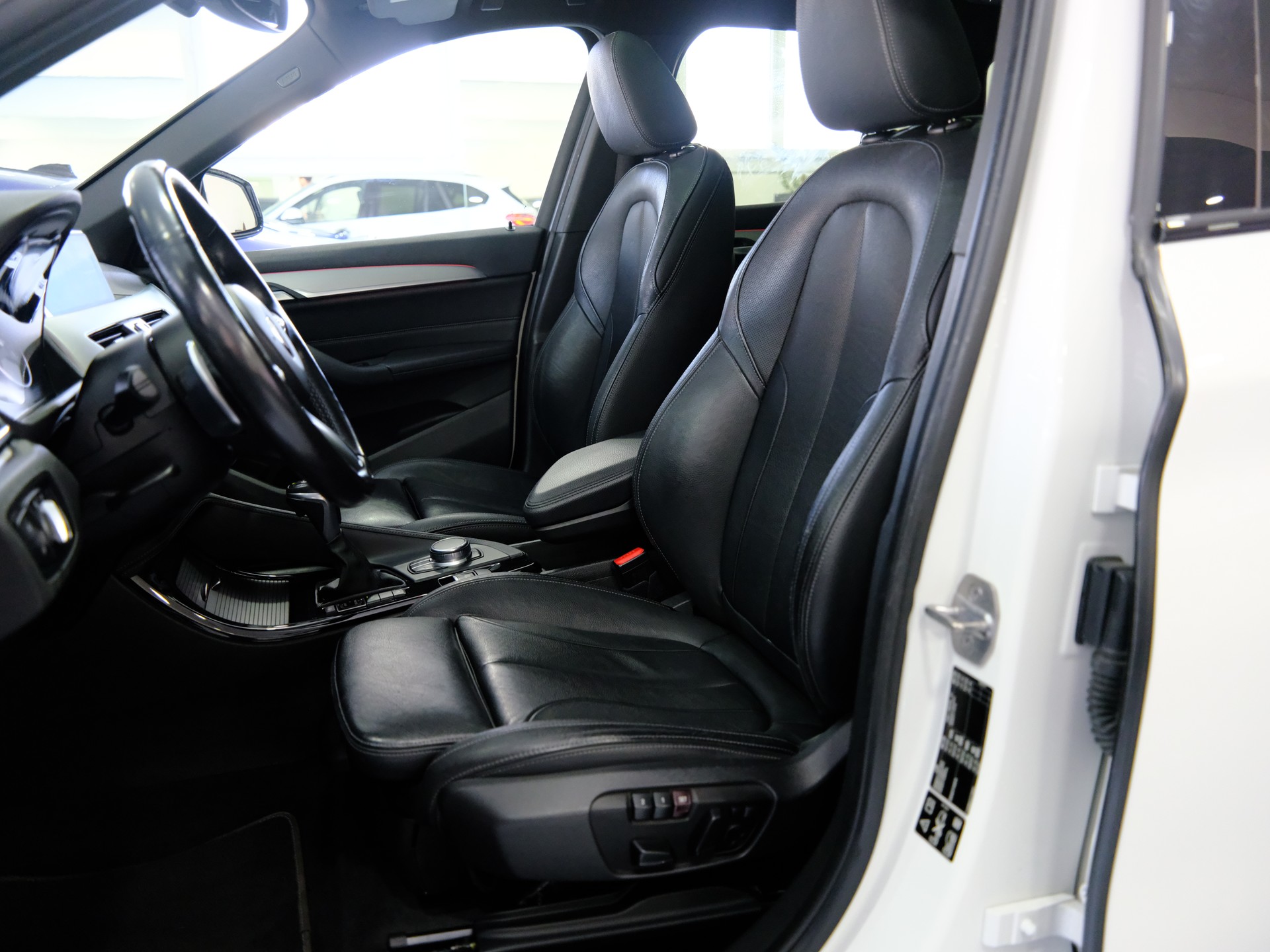 BMW X1 xDrive 25d M Sport Steptronic-image-10