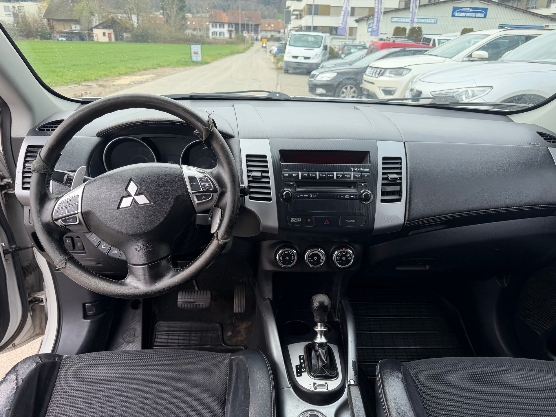 MITSUBISHI Outlander 2.2 DID Navigator 4WD TC-SST-image-9