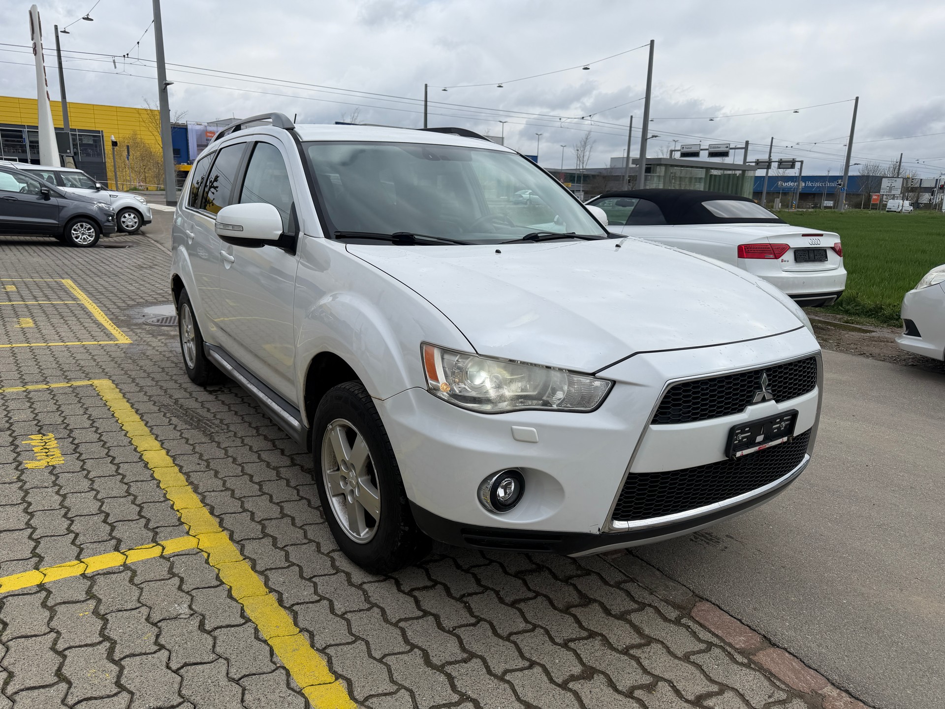 MITSUBISHI Outlander 2.2 DID Navigator 4WD TC-SST-image-1