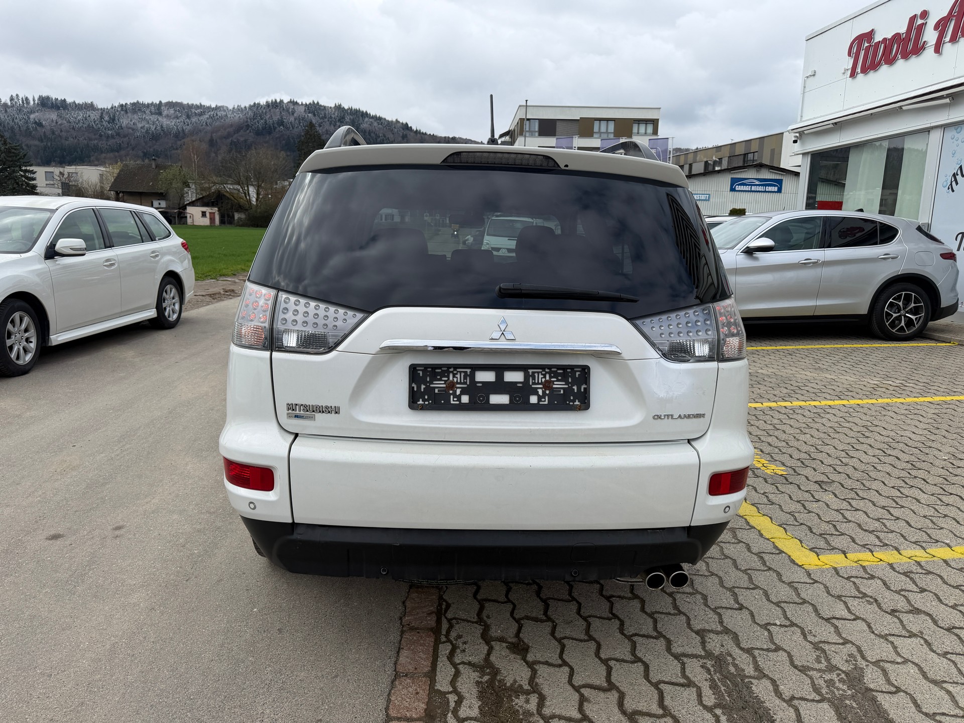 MITSUBISHI Outlander 2.2 DID Navigator 4WD TC-SST-image-5