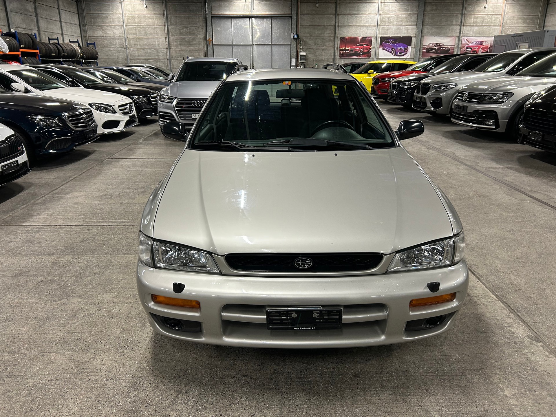 SUBARU Impreza 2.0 Celebration A-image-9