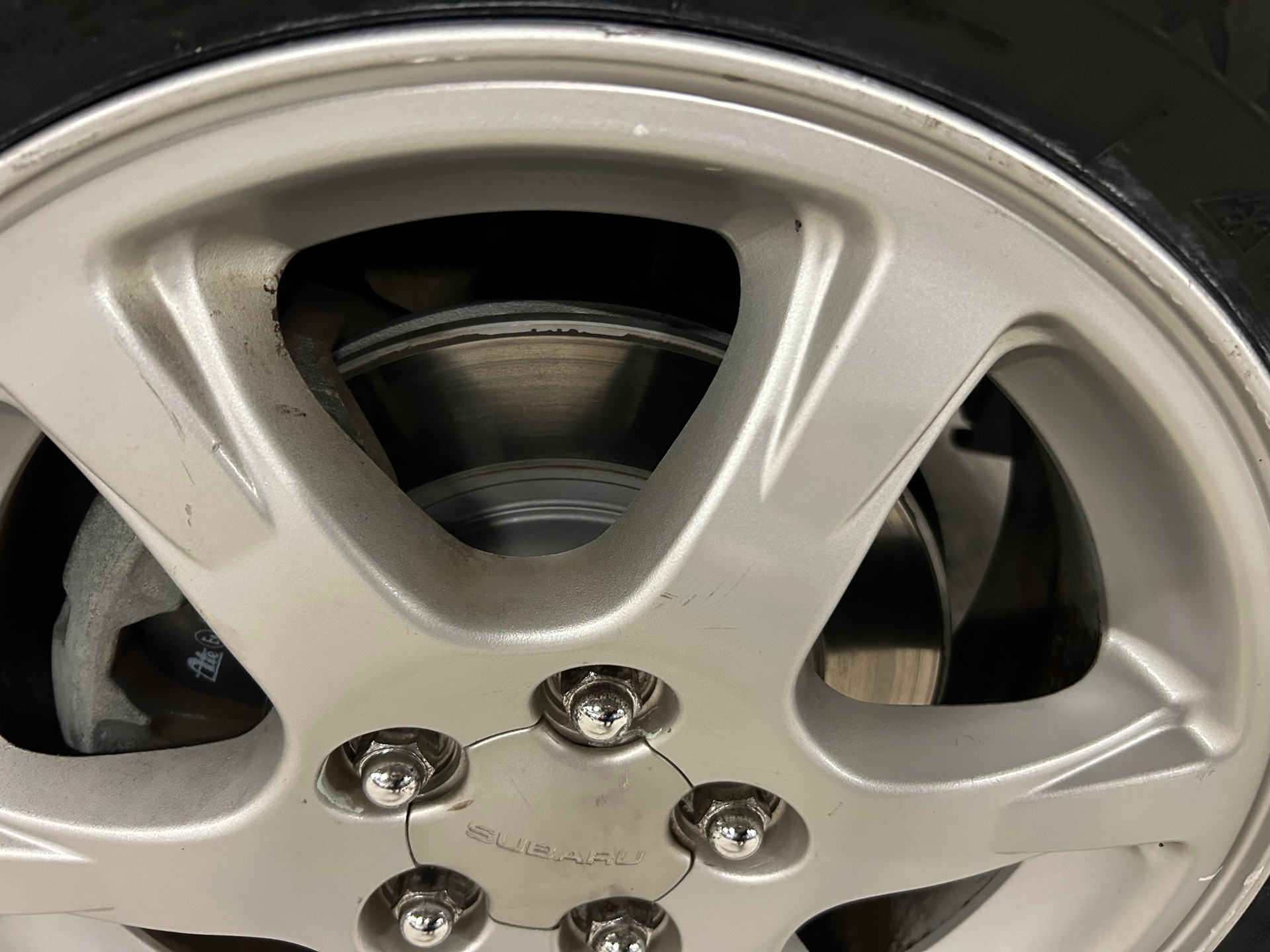 SUBARU Impreza 2.0 Celebration A-image-15
