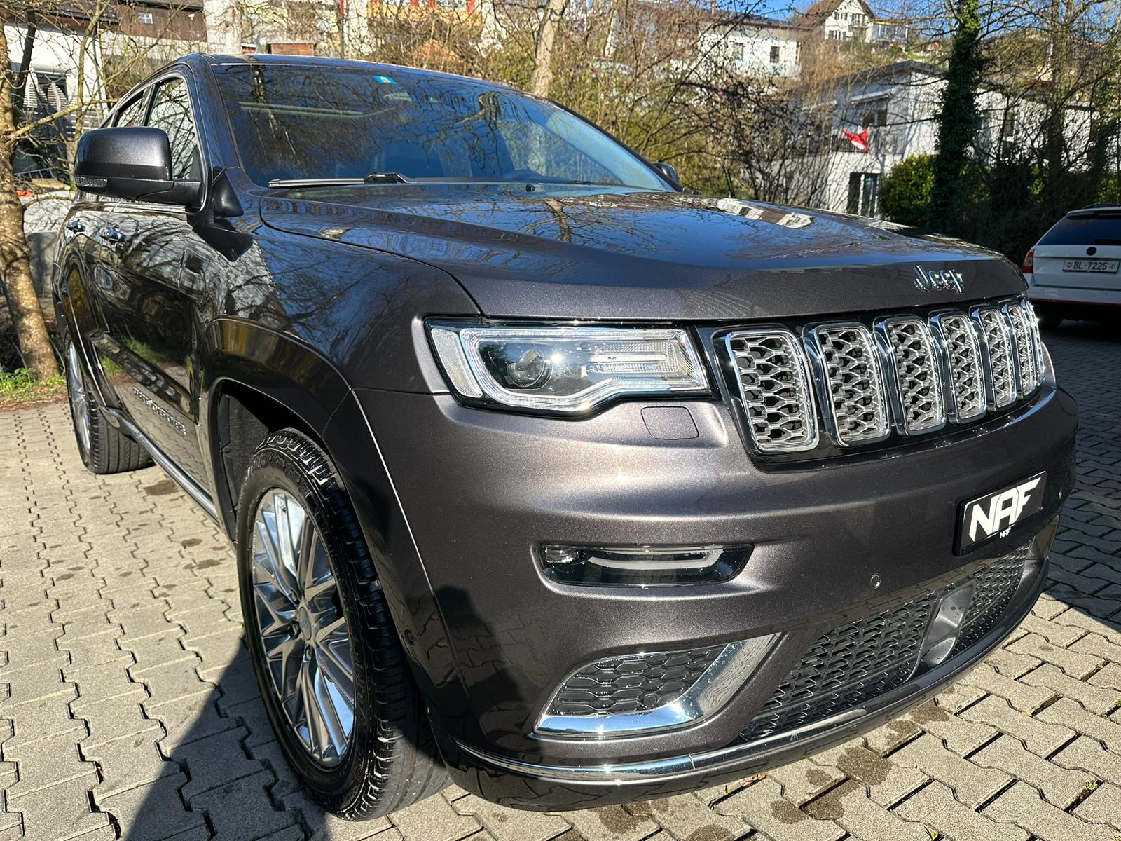 JEEP Grand Cherokee 3.0 CRD Summit Automatic-image-6