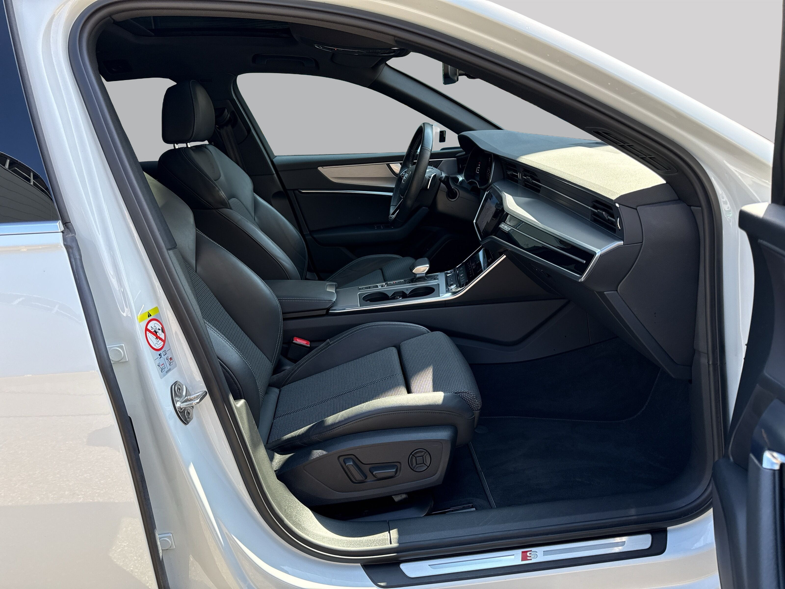 AUDI A6 Avant 45 Sport Att qu-image-12